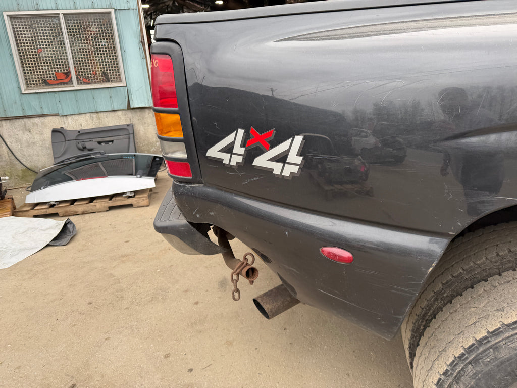 2003 Chevrolet Silverado K3500 6.6 LB7 Duramax – C2610