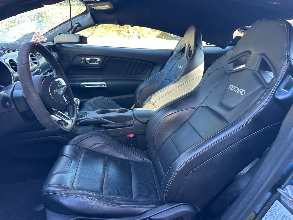 2016 Ford Mustang GT 5.0 – F2512