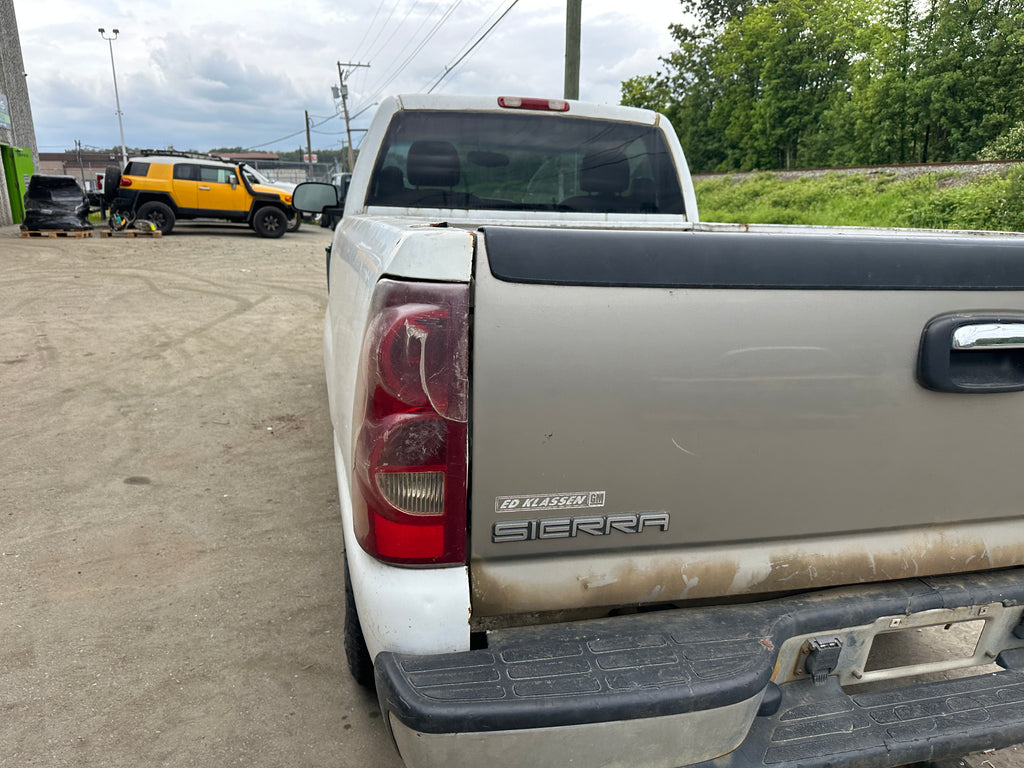 2003 Chevrolet Silverado 1500 6.0 2WD – C2522