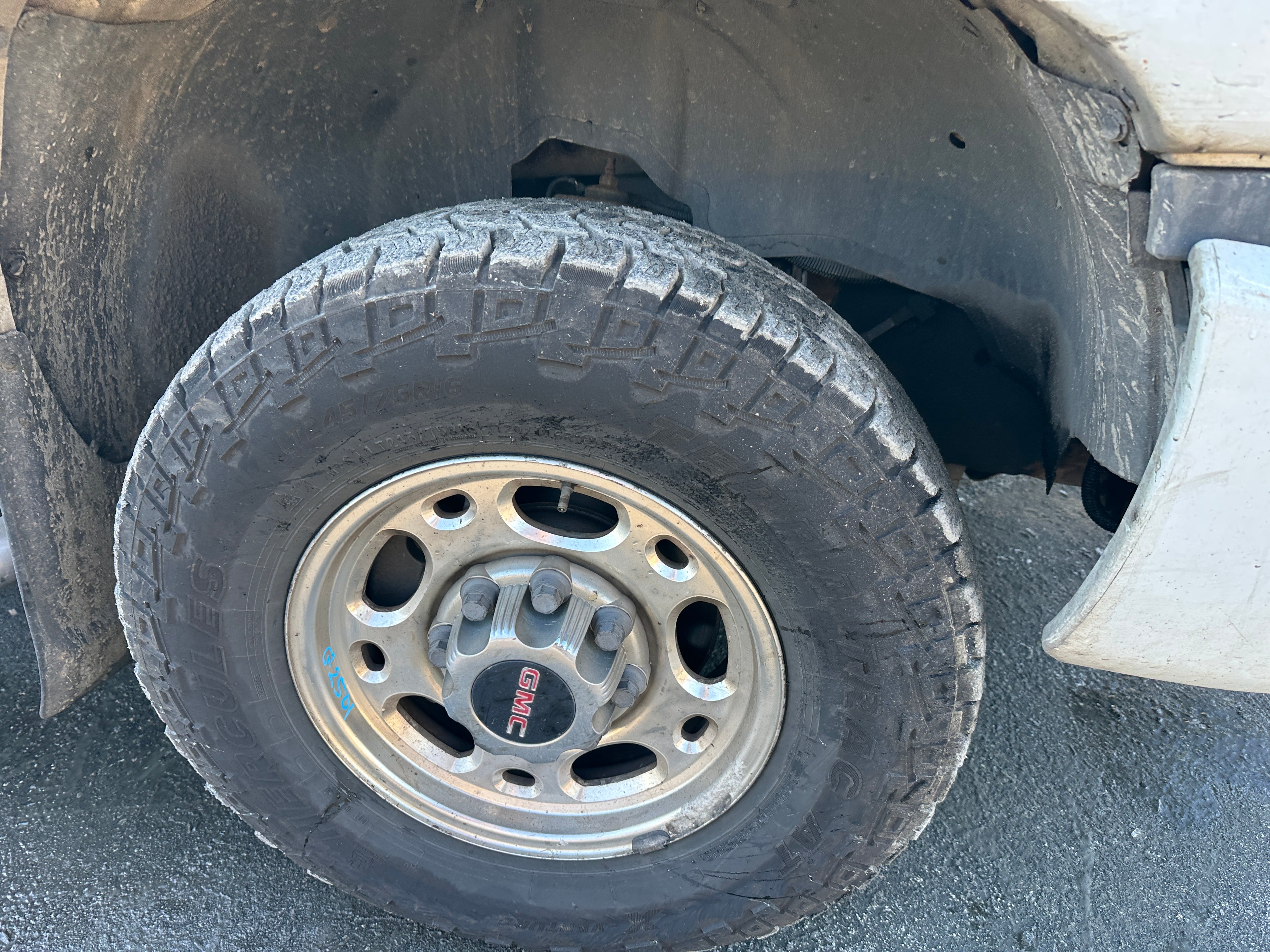 2005 GMC Sierra 2500HD 6.6L LLY Duramax – G2501