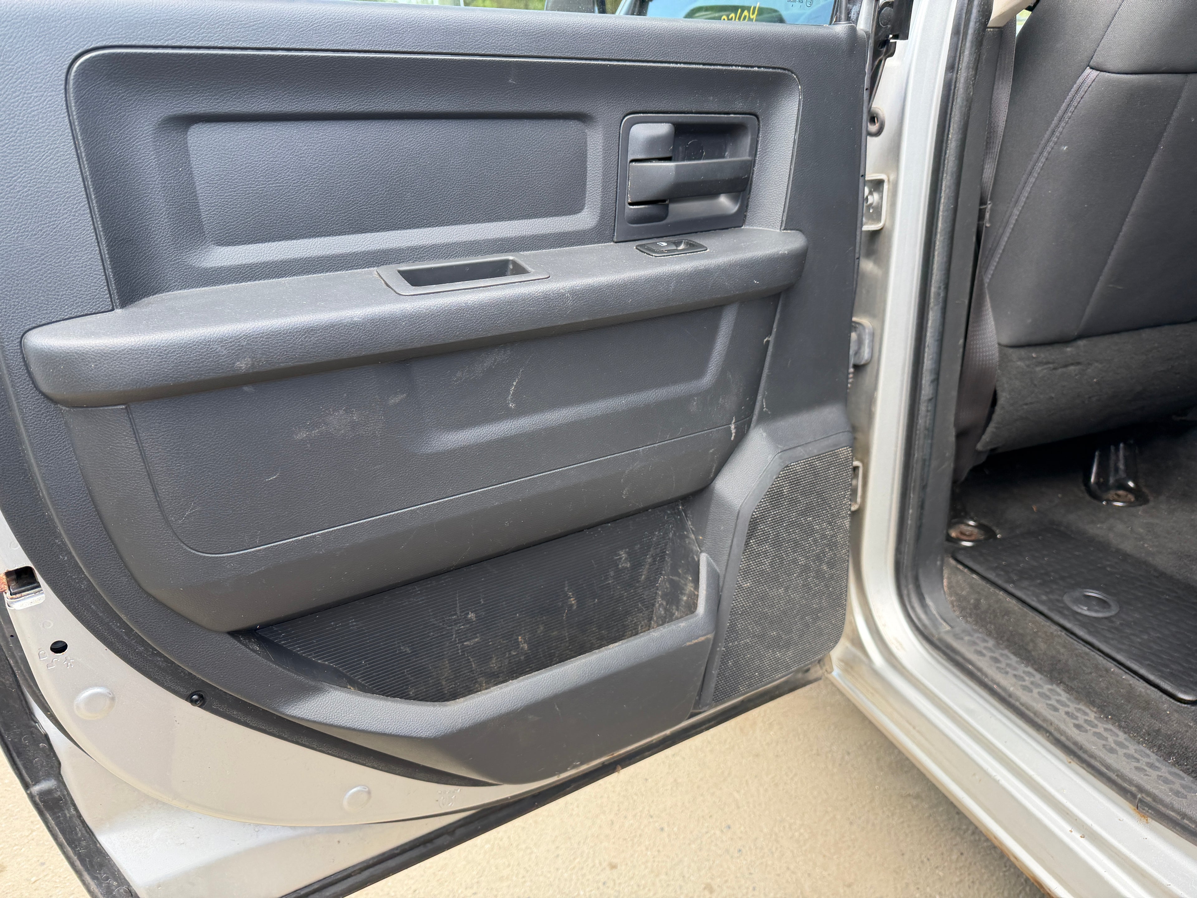 2012 Dodge Ram 3500 ST 6.7 Cummins – D2604