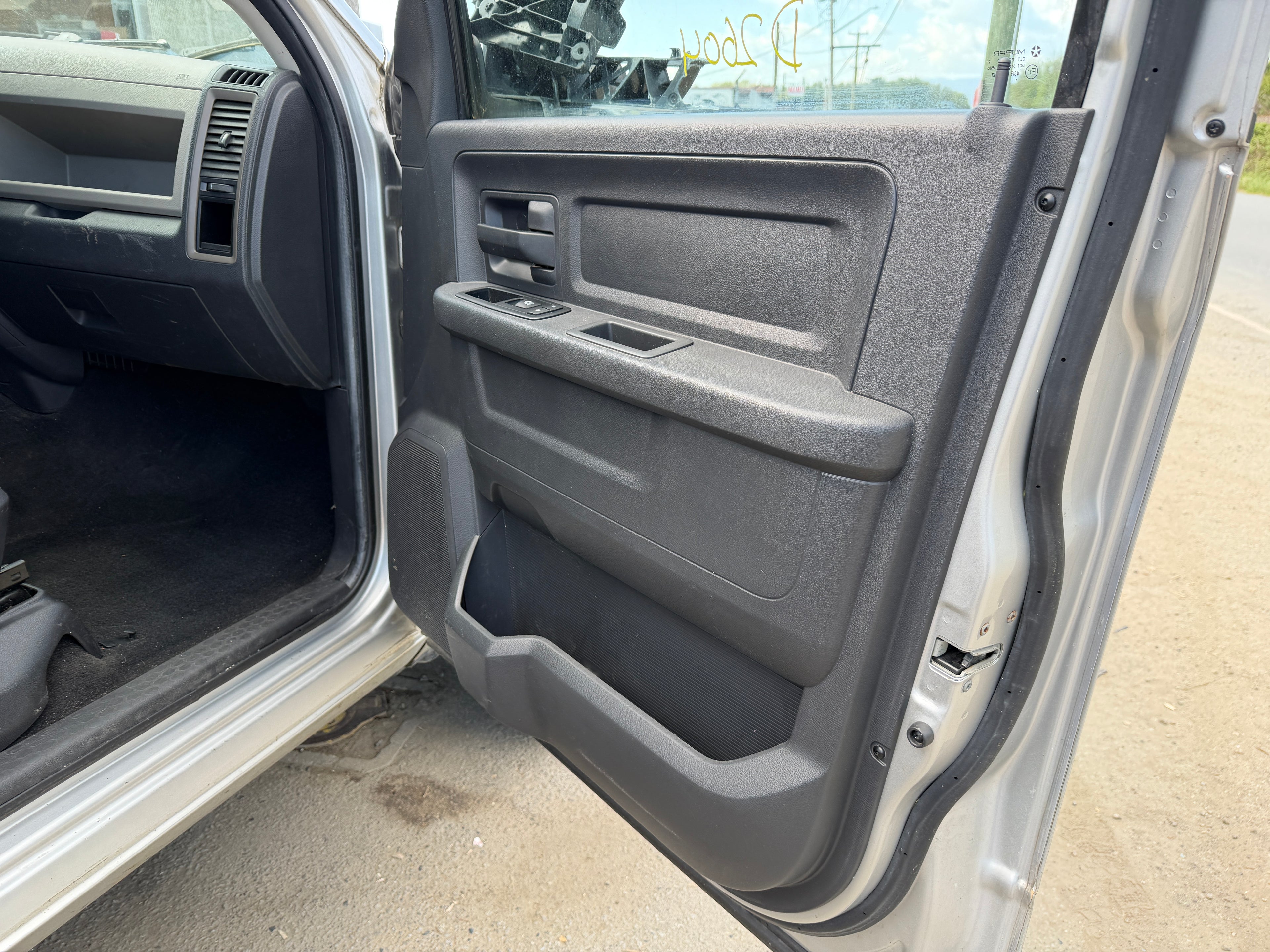 2012 Dodge Ram 3500 ST 6.7 Cummins – D2604