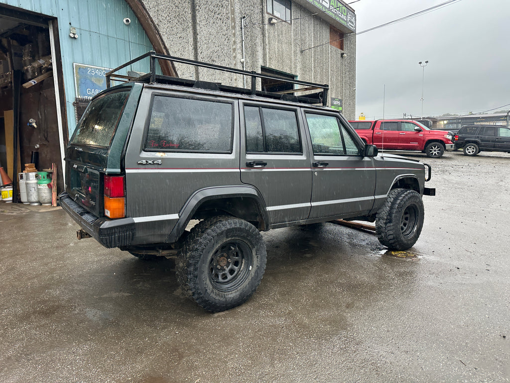 1988 Jeep Cherokee XJ Sport 4.0 Manual – J2549