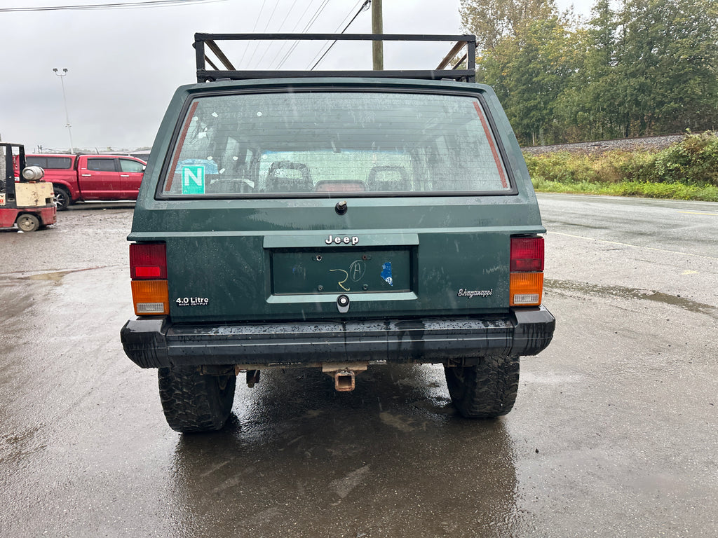 1988 Jeep Cherokee XJ Sport 4.0 Manual – J2549