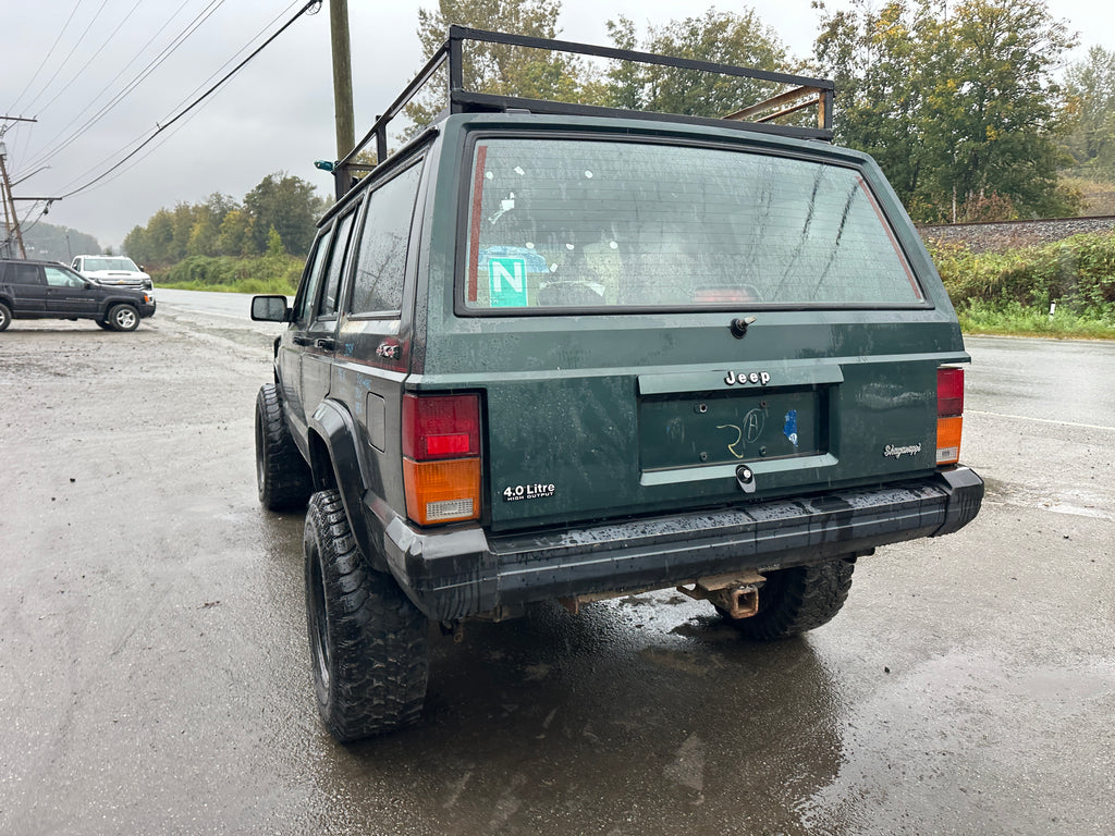 1988 Jeep Cherokee XJ Sport 4.0 Manual – J2549