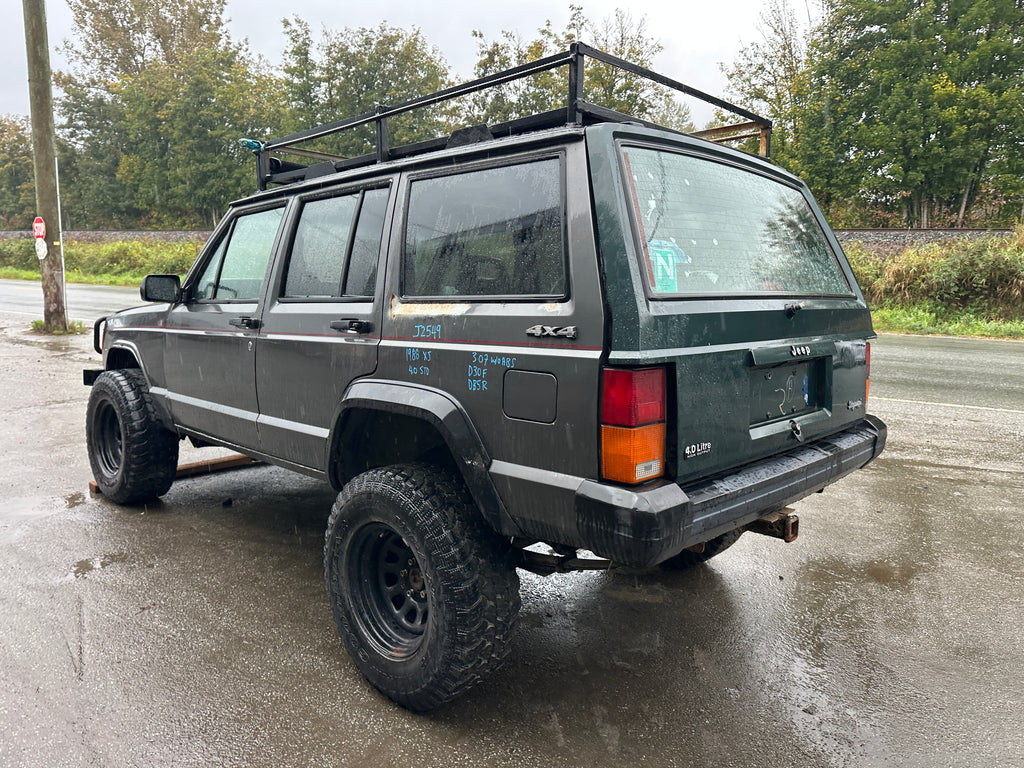 1988 Jeep Cherokee XJ Sport 4.0 Manual – J2549