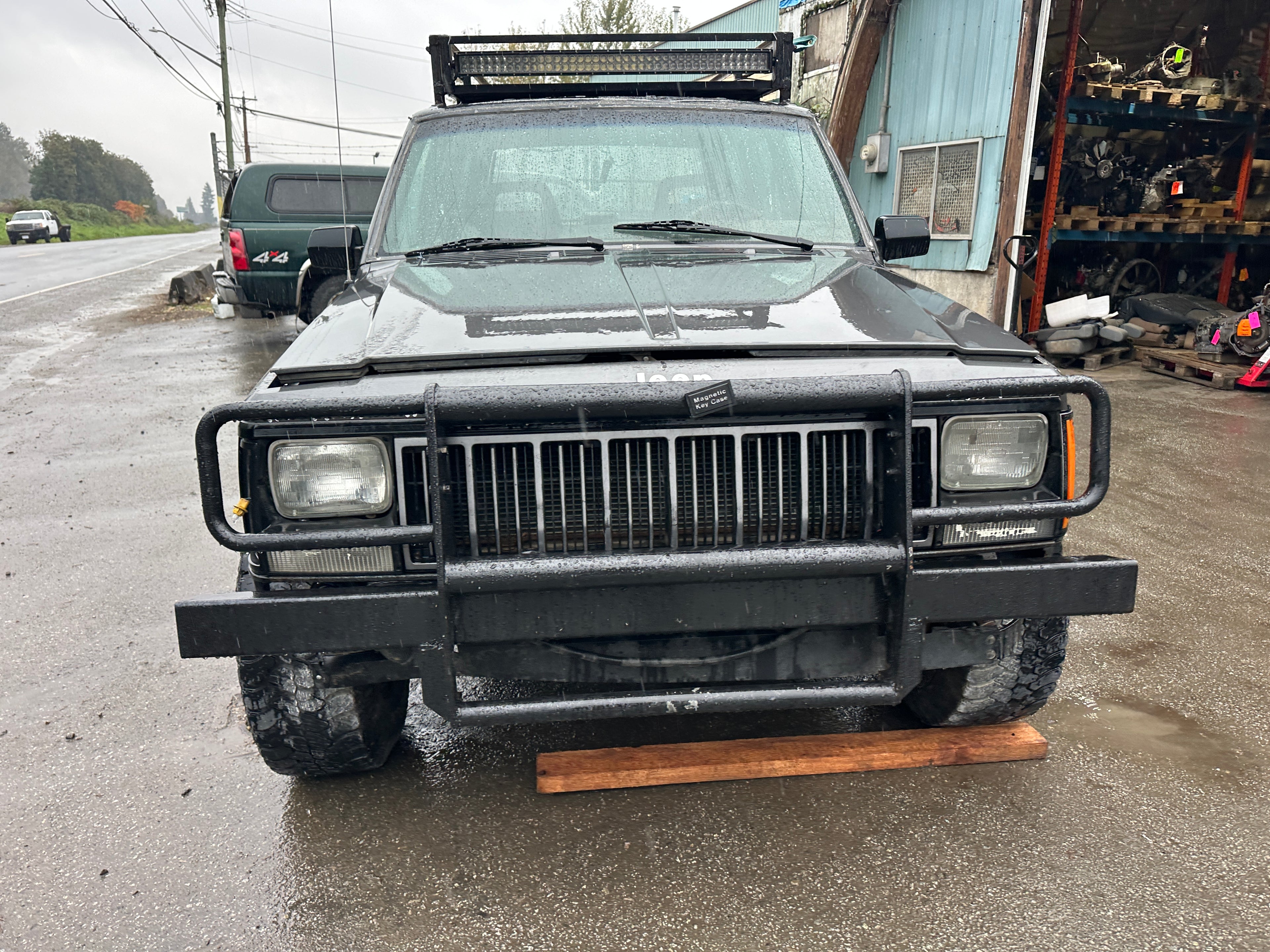 1988 Jeep Cherokee XJ Sport 4.0 Manual – J2549