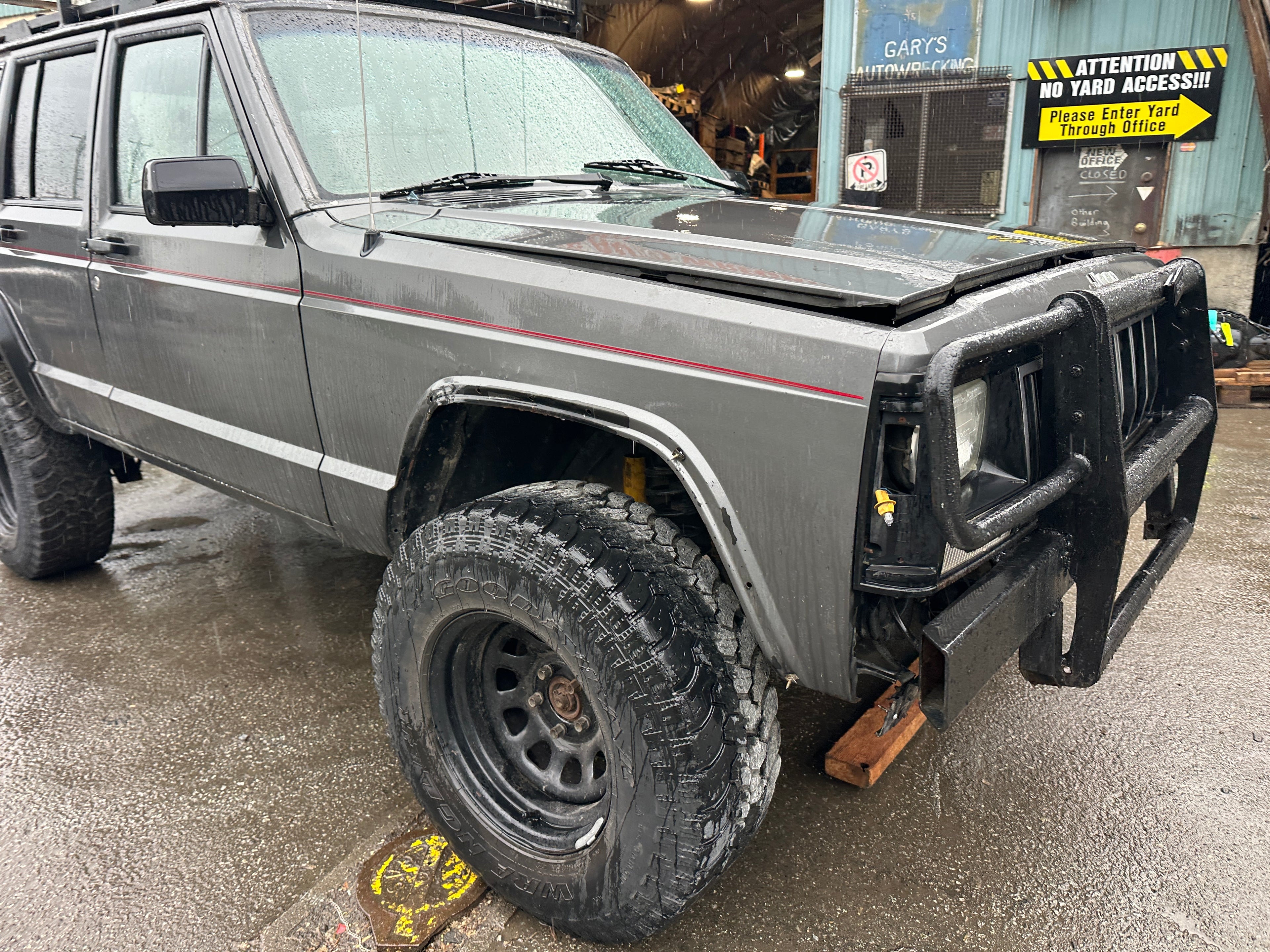 1988 Jeep Cherokee XJ Sport 4.0 Manual – J2549