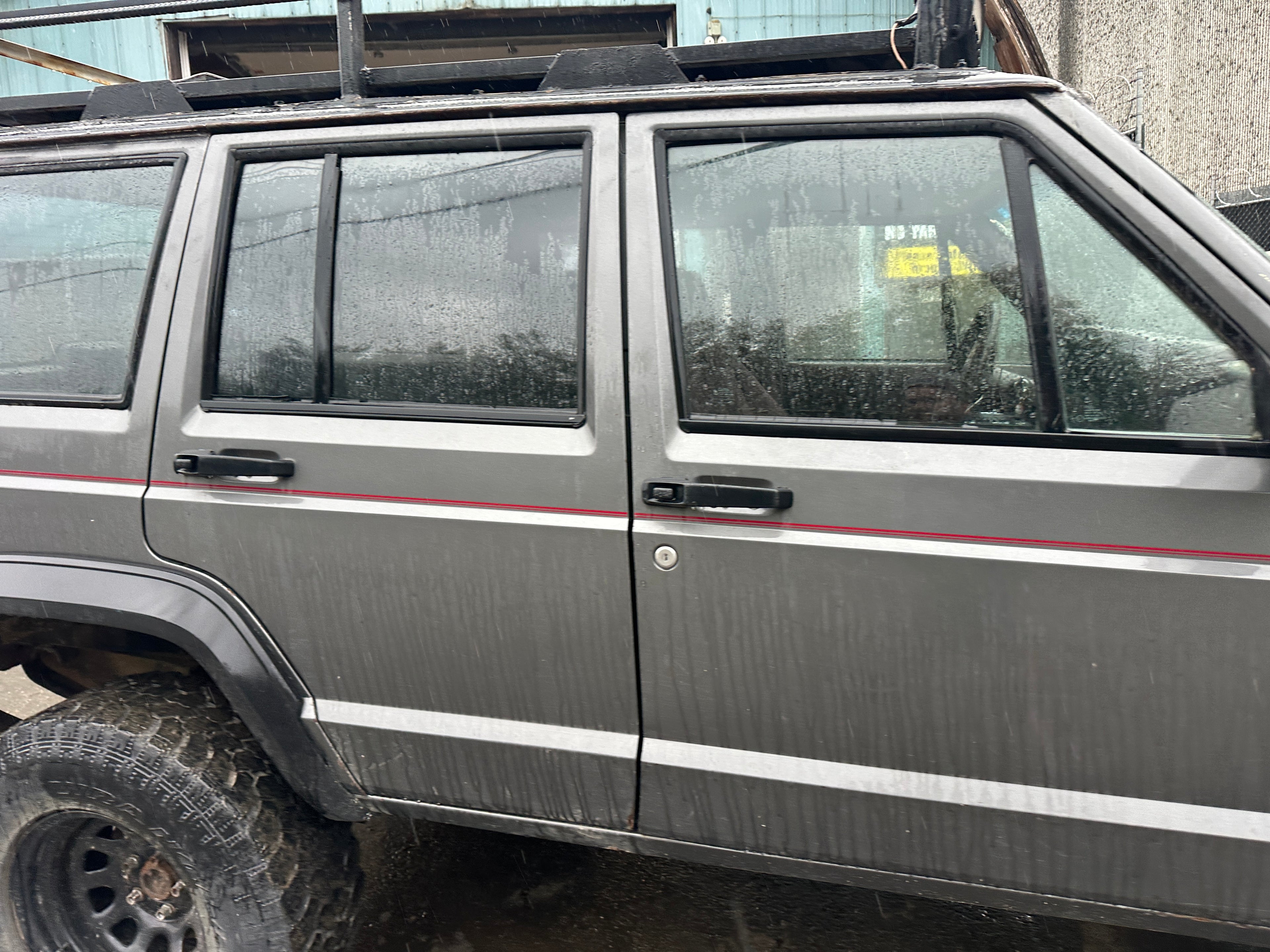 1988 Jeep Cherokee XJ Sport 4.0 Manual – J2549
