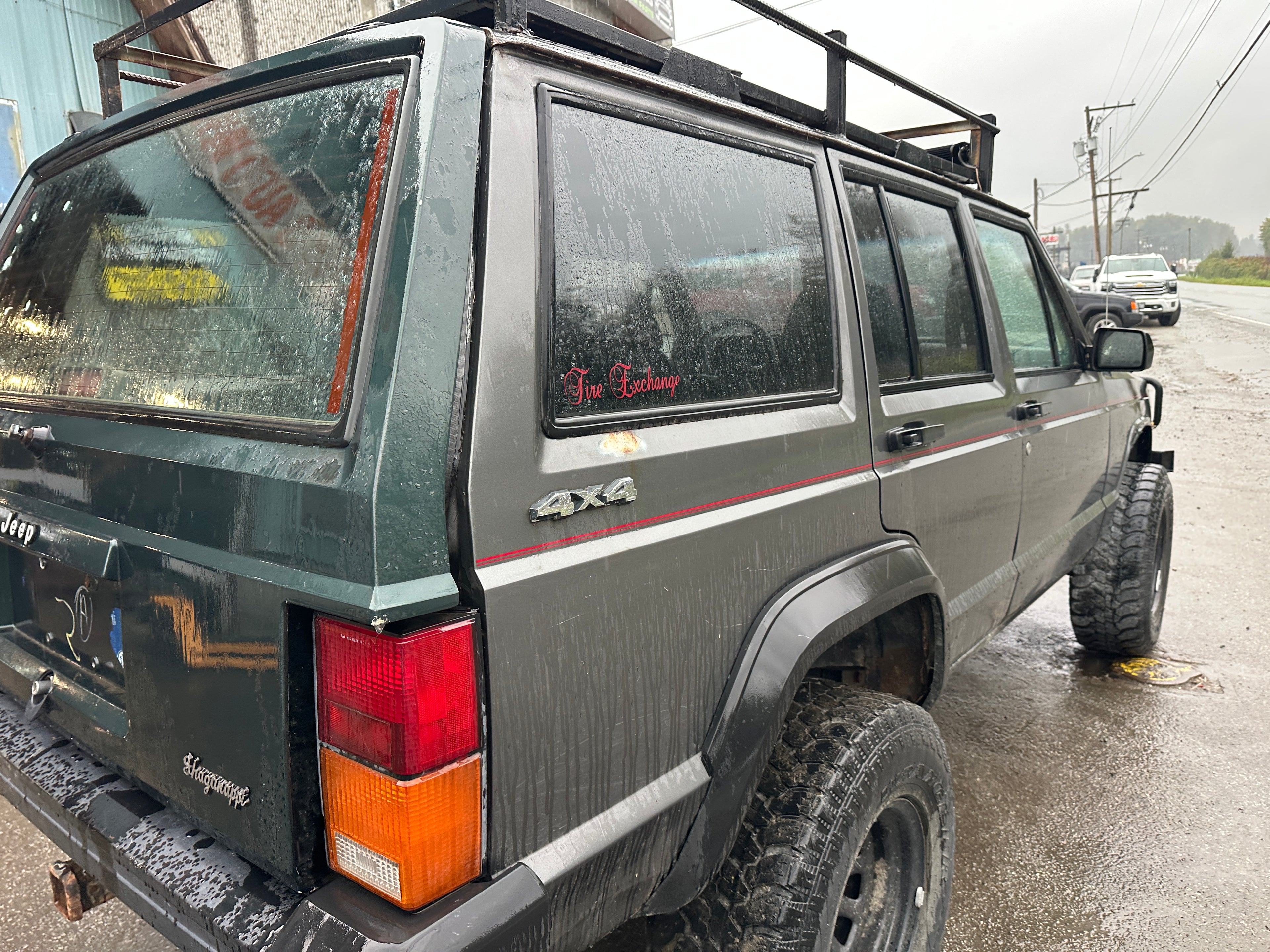 1988 Jeep Cherokee XJ Sport 4.0 Manual – J2549