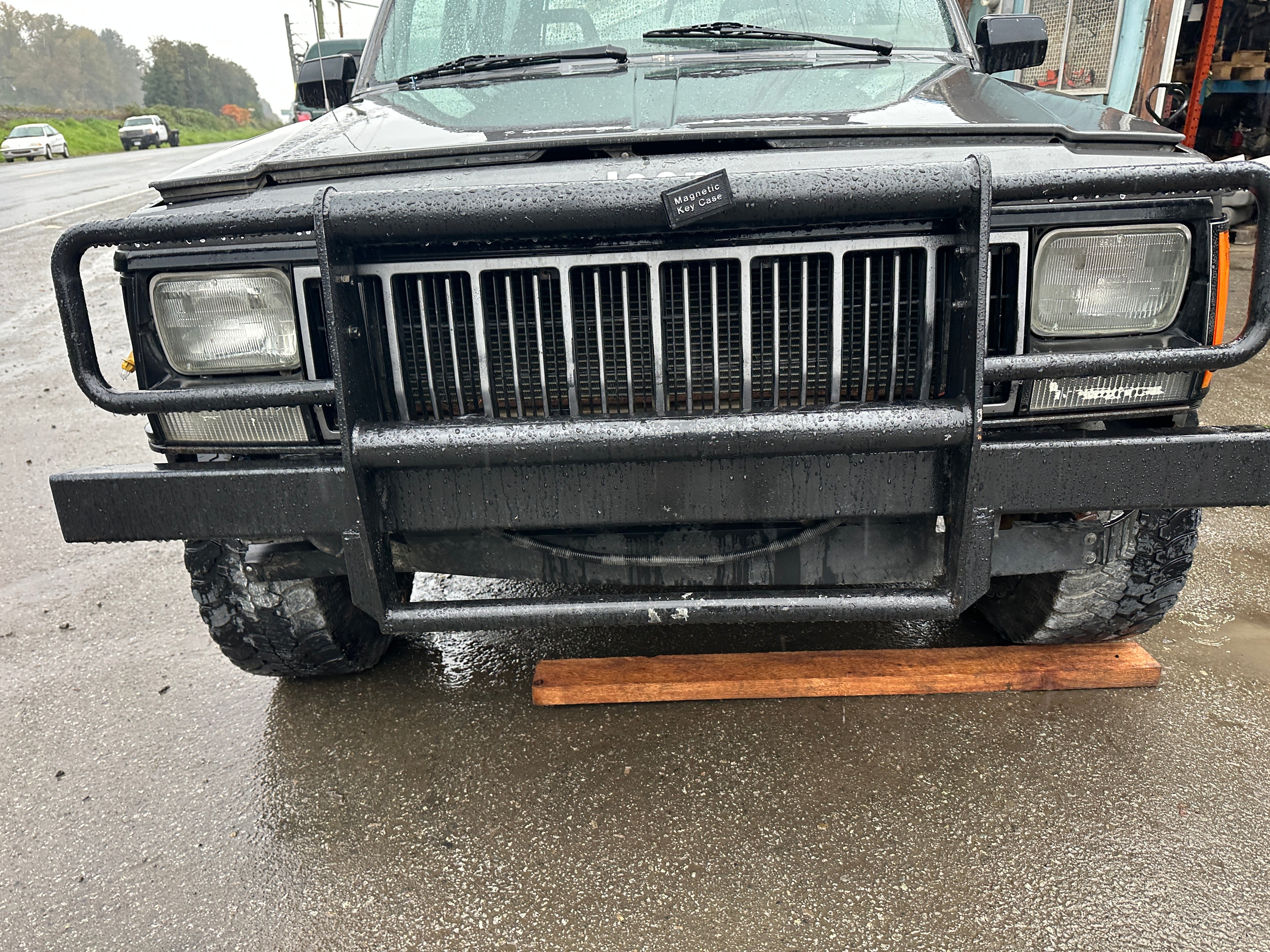 1988 Jeep Cherokee XJ Sport 4.0 Manual – J2549