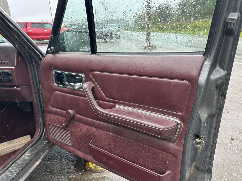 1988 Jeep Cherokee XJ Sport 4.0 Manual – J2549