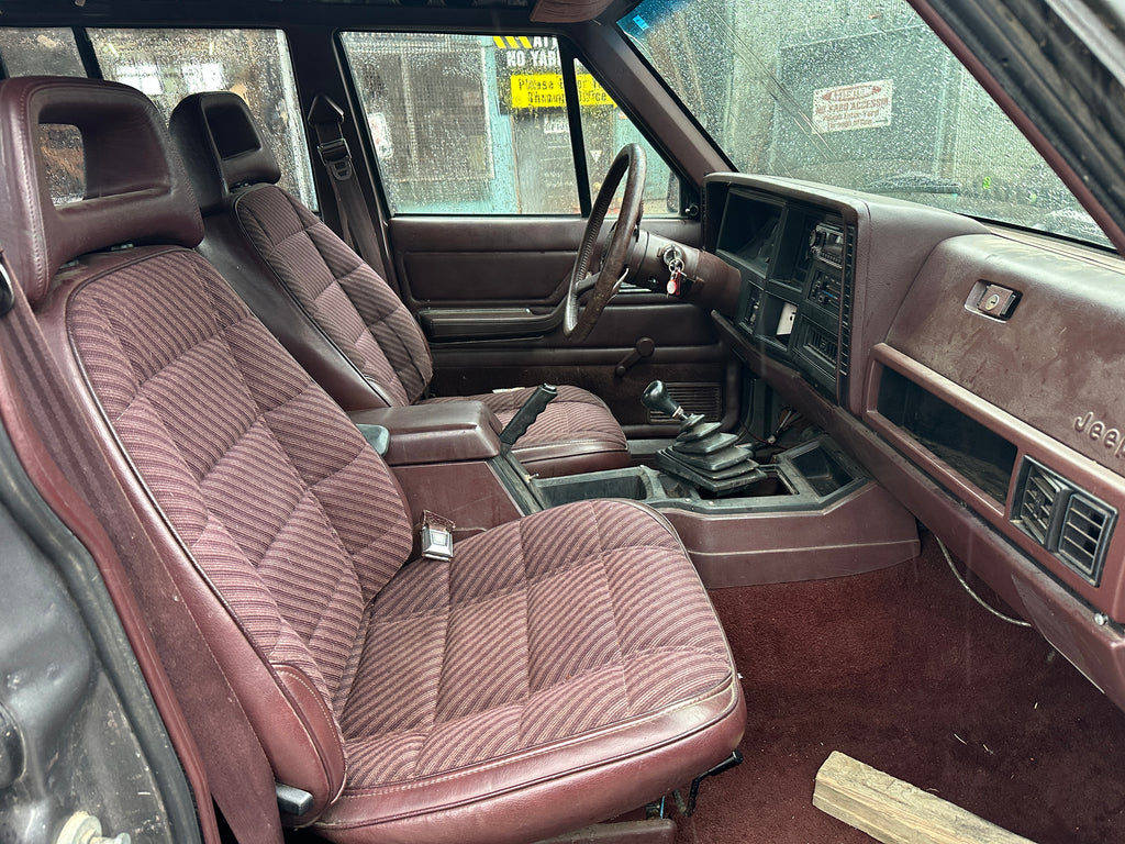 1988 Jeep Cherokee XJ Sport 4.0 Manual – J2549