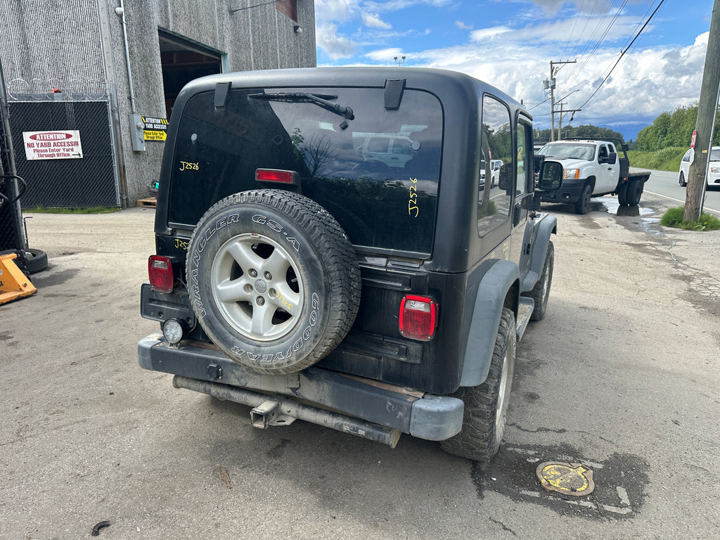 2005 Jeep Wrangler TJ 2.4 – J2526