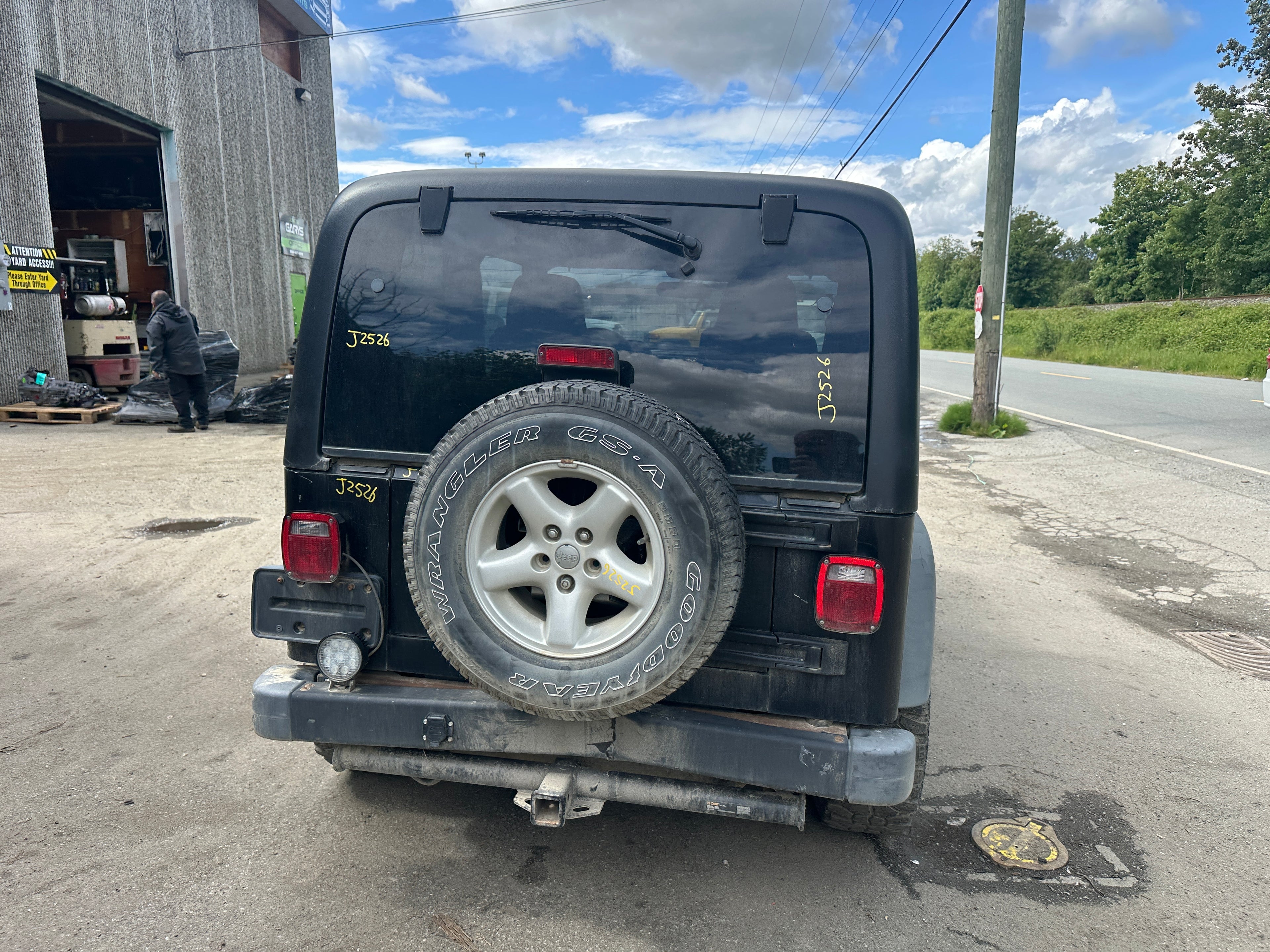 2005 Jeep Wrangler TJ 2.4 – J2526
