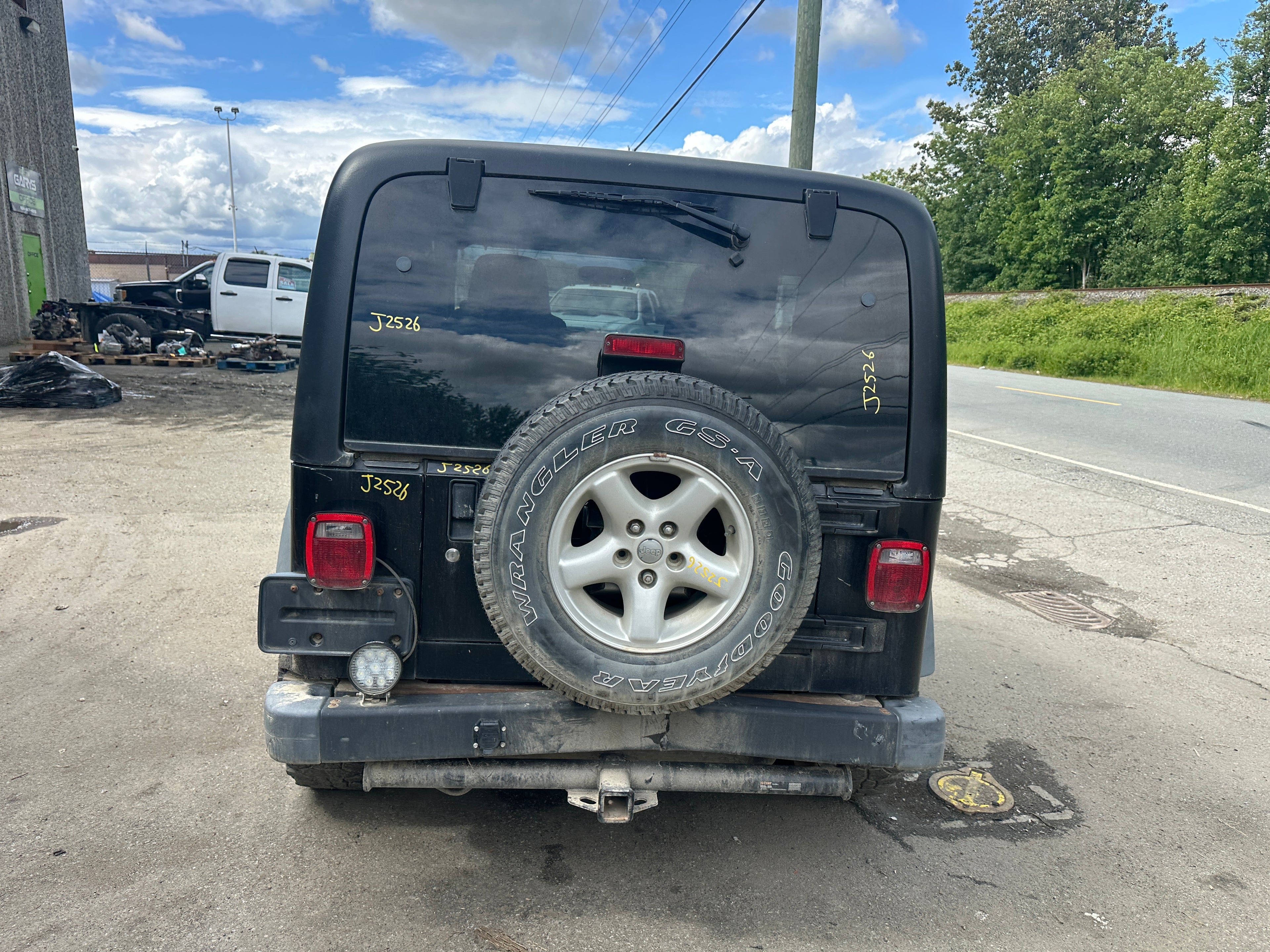 2005 Jeep Wrangler TJ 2.4 – J2526