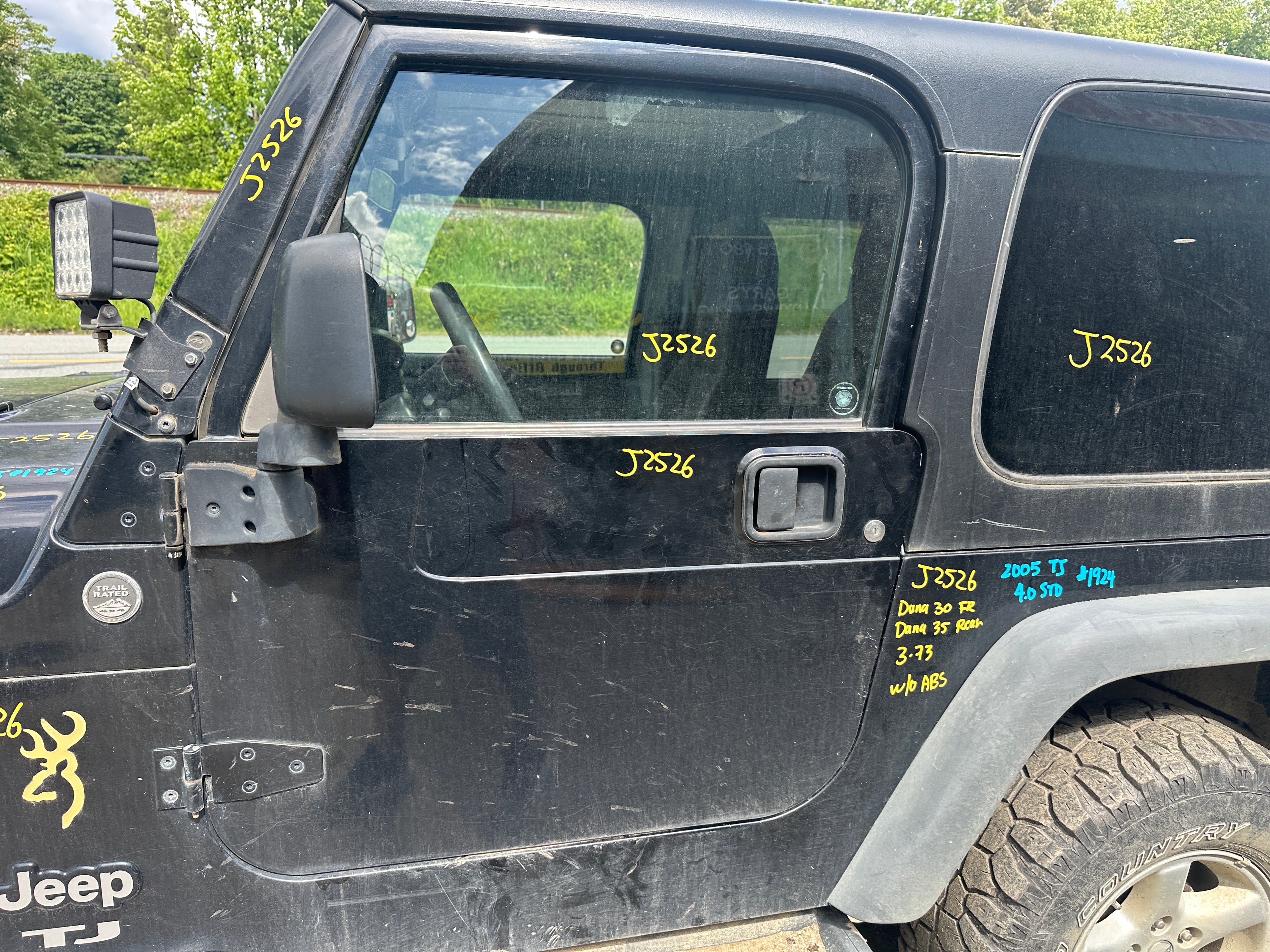 2005 Jeep Wrangler TJ 2.4 – J2526
