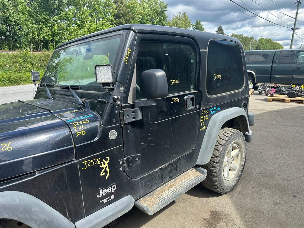 2005 Jeep Wrangler TJ 2.4 – J2526
