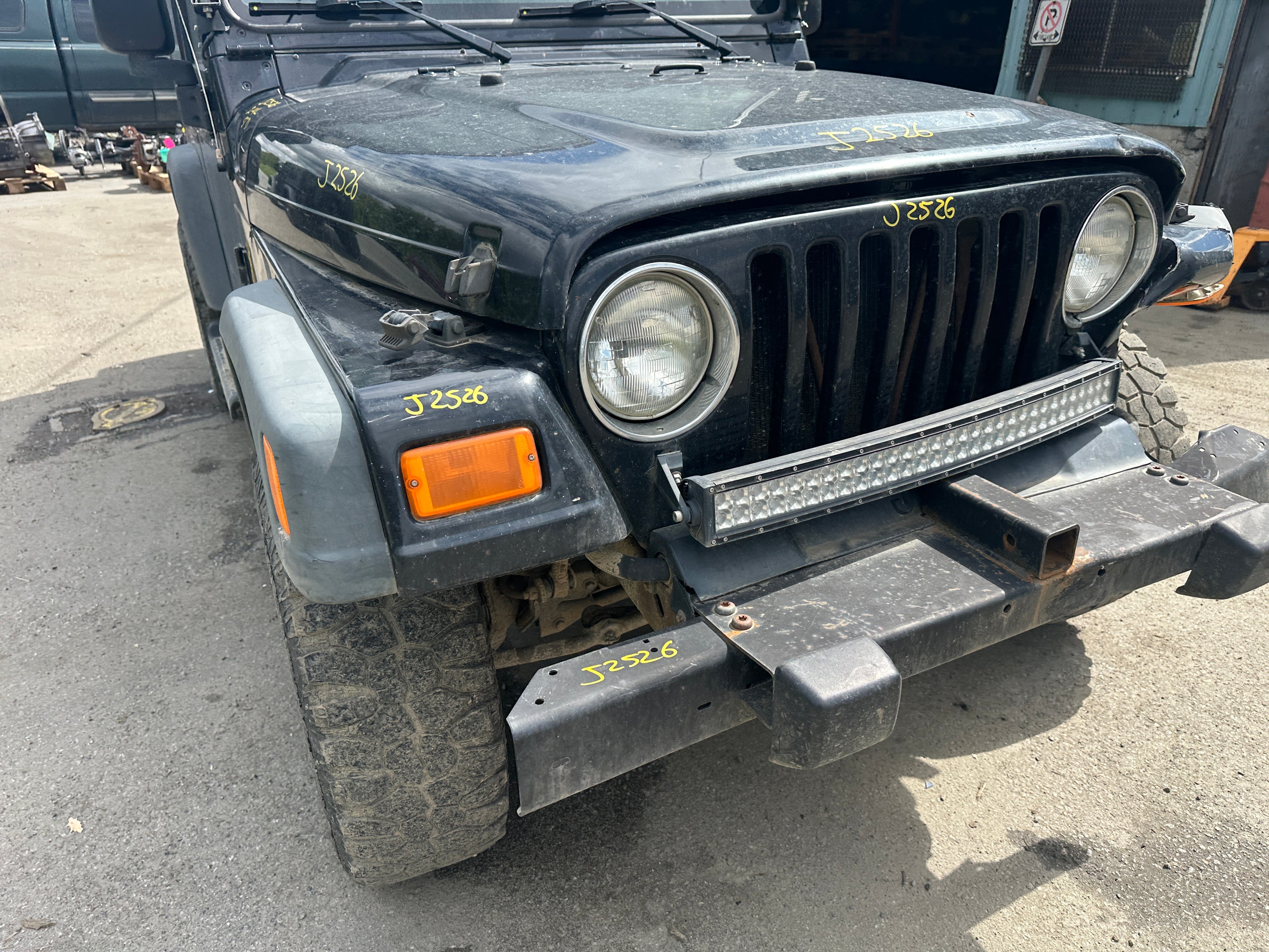 2005 Jeep Wrangler TJ 2.4 – J2526