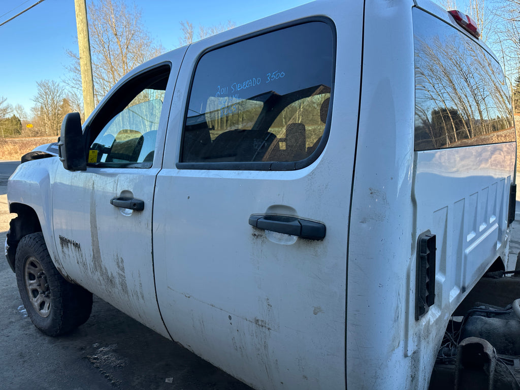 2011 Chevrolet Silverado 3500HD 6.6L LML Duramax – C2503