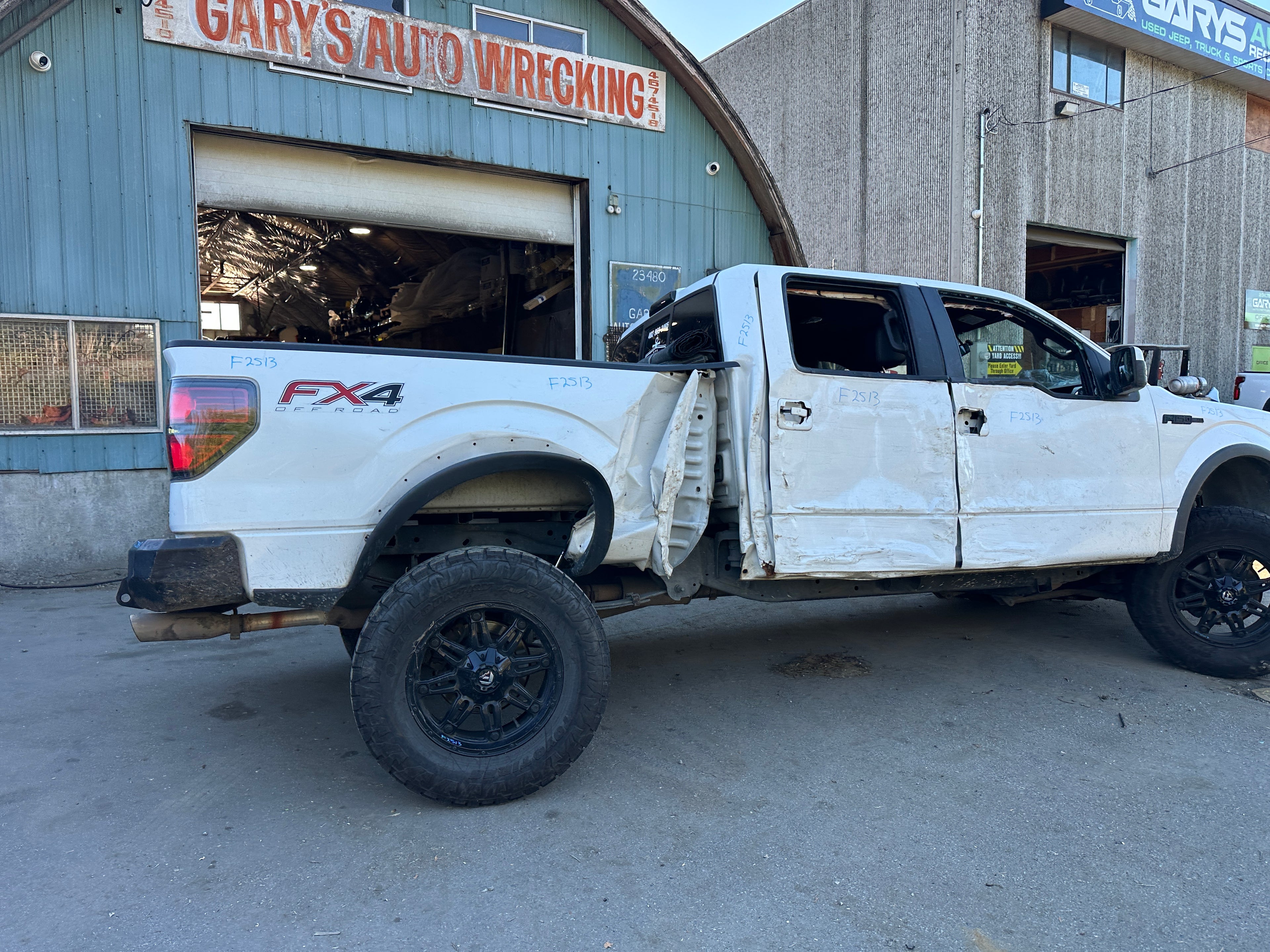 2014 Ford F-150 4x4 5.0 – F2513