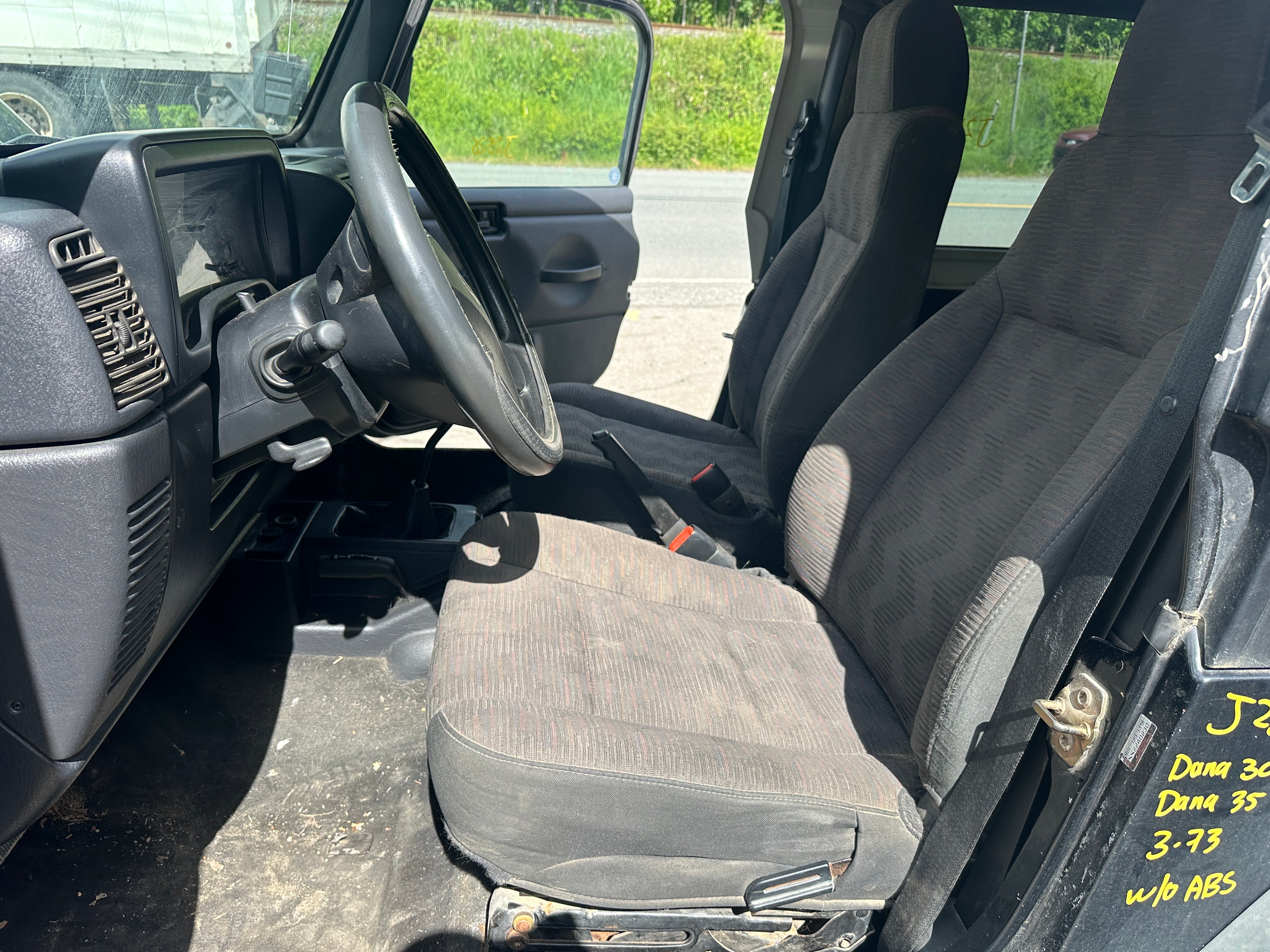 2005 Jeep Wrangler TJ 2.4 – J2526