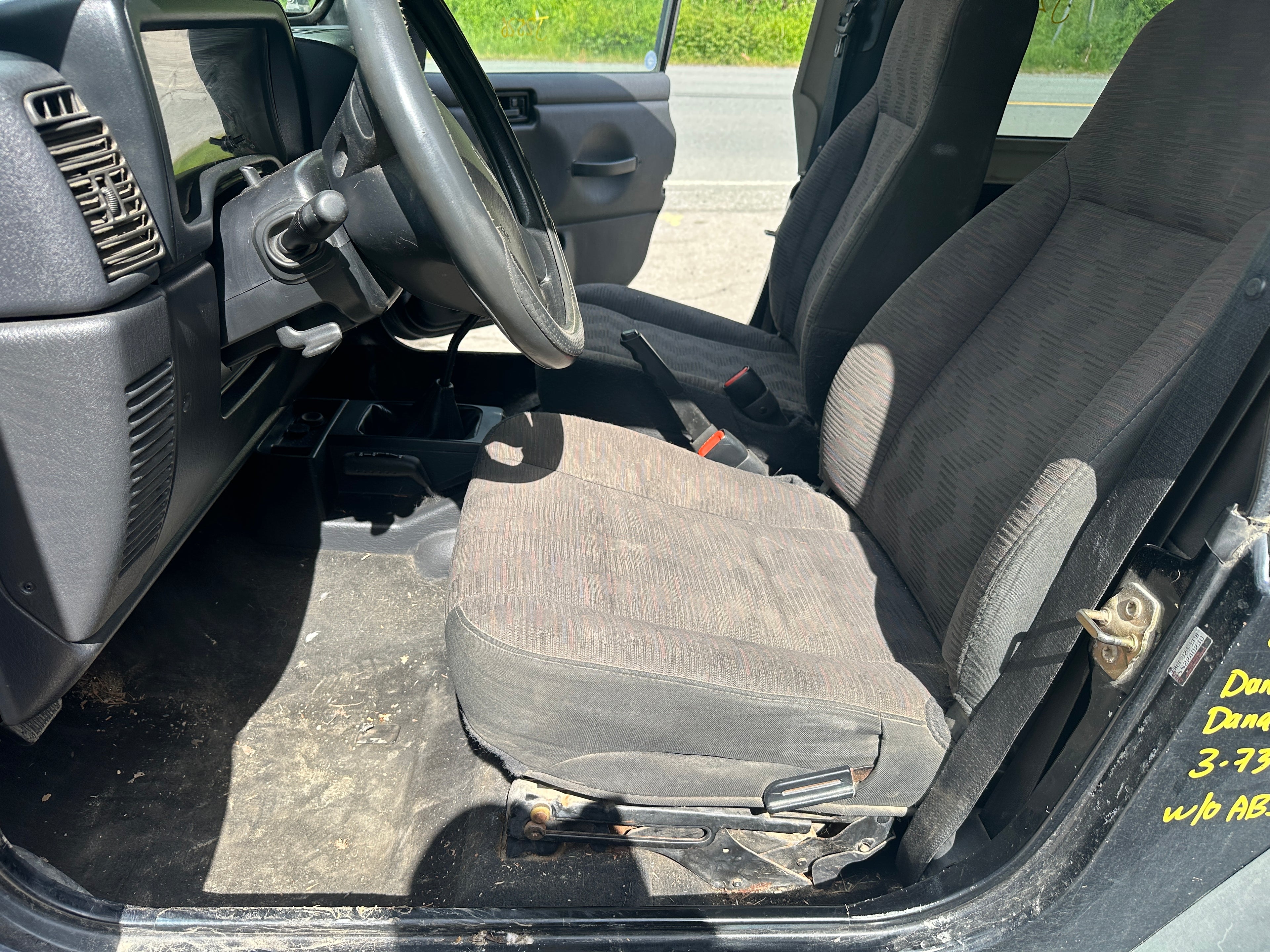 2005 Jeep Wrangler TJ 2.4 – J2526