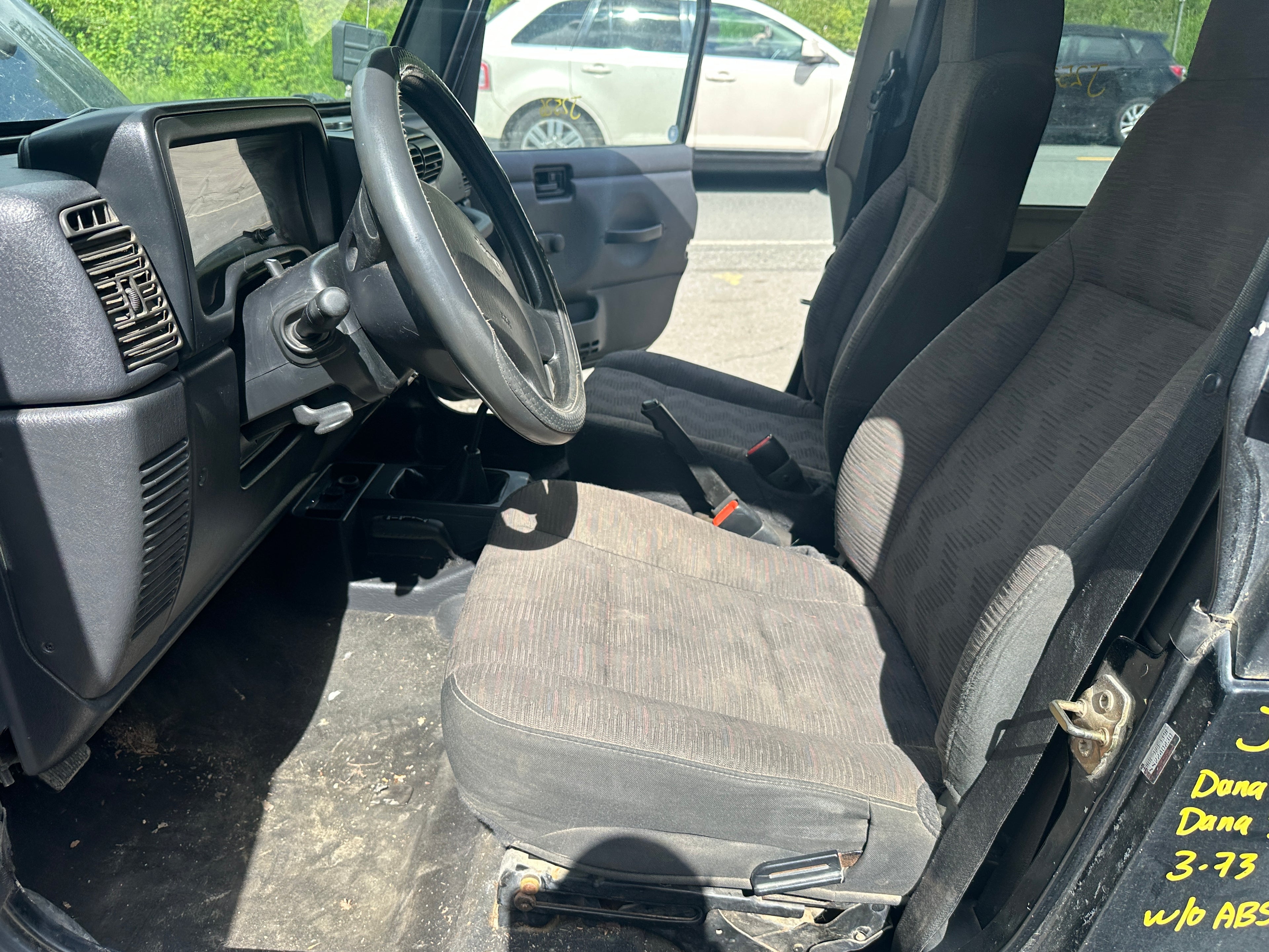 2005 Jeep Wrangler TJ 2.4 – J2526