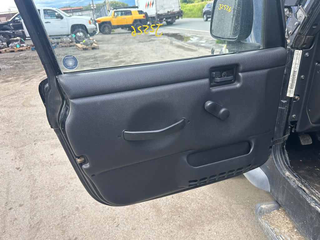 2005 Jeep Wrangler TJ 2.4 – J2526