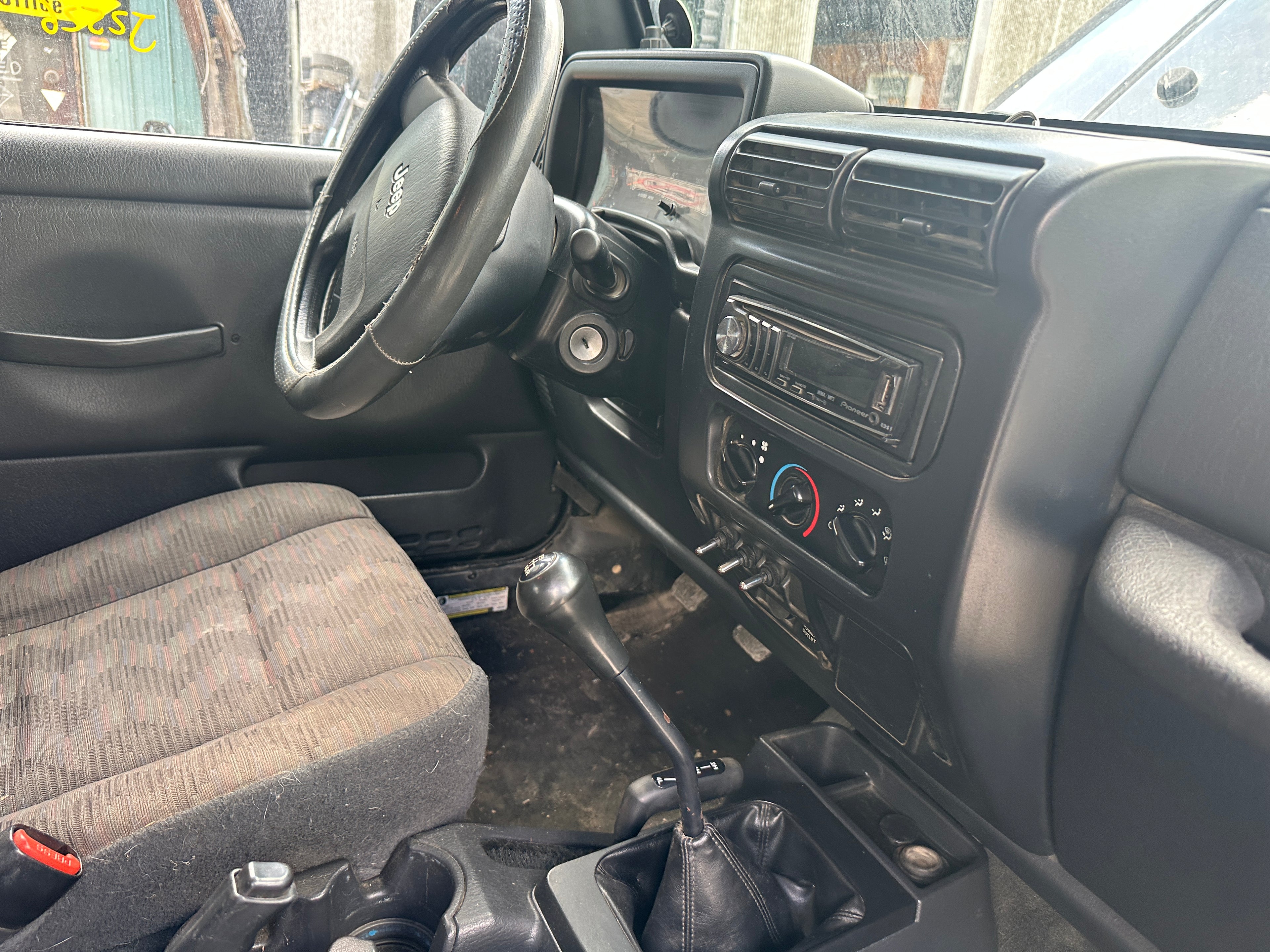 2005 Jeep Wrangler TJ 2.4 – J2526