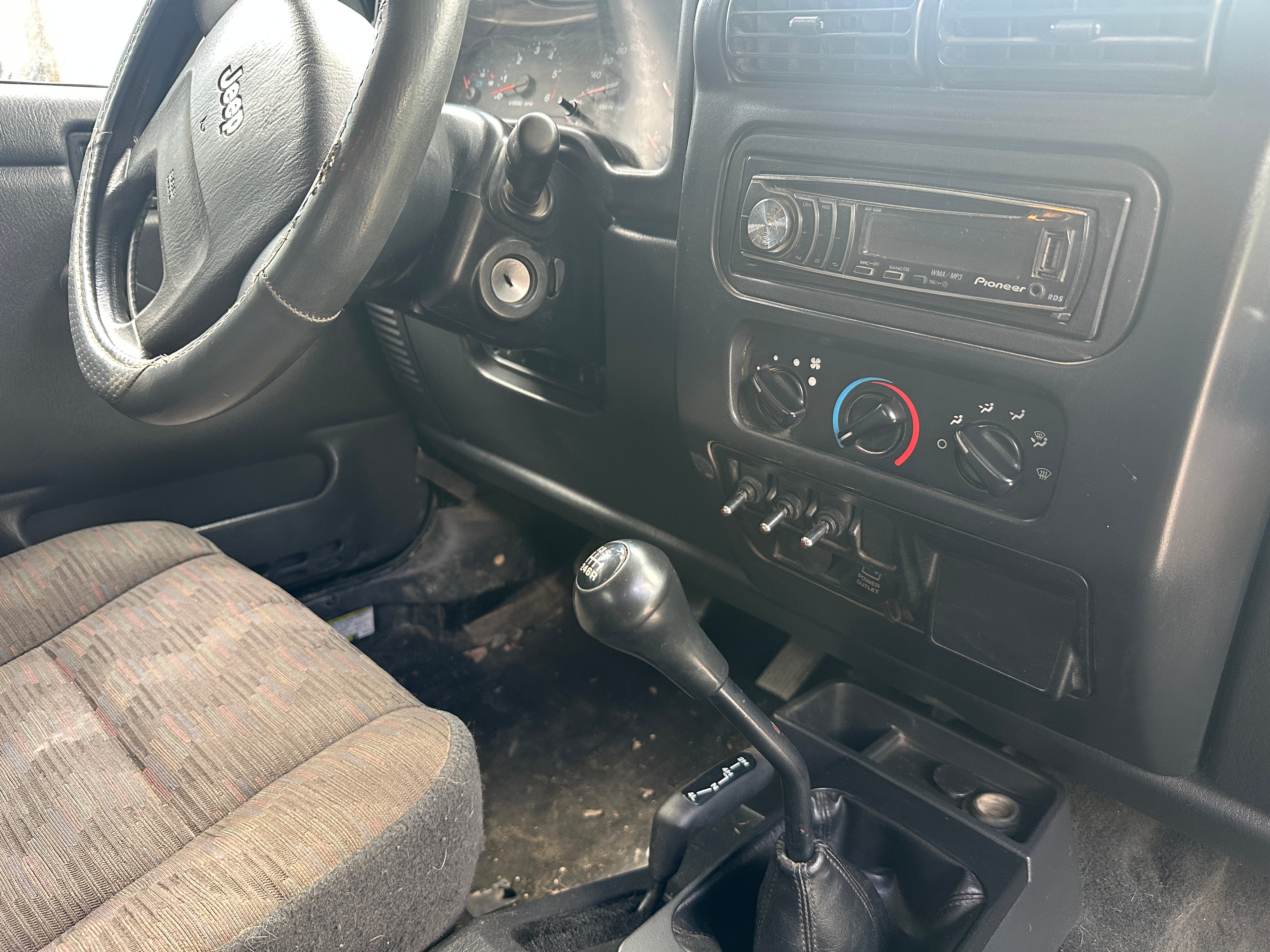 2005 Jeep Wrangler TJ 2.4 – J2526