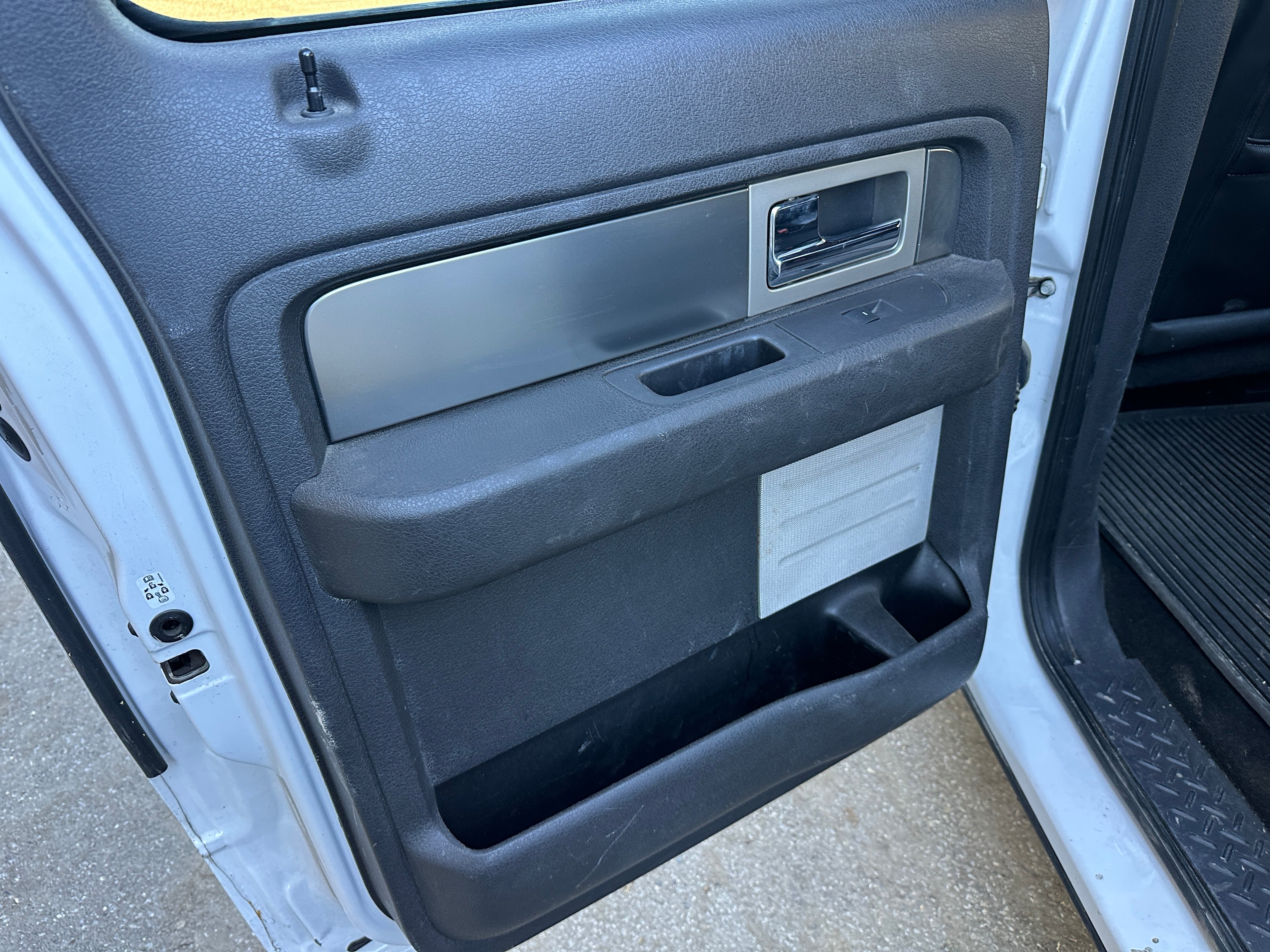 2014 Ford F-150 4x4 5.0 – F2513