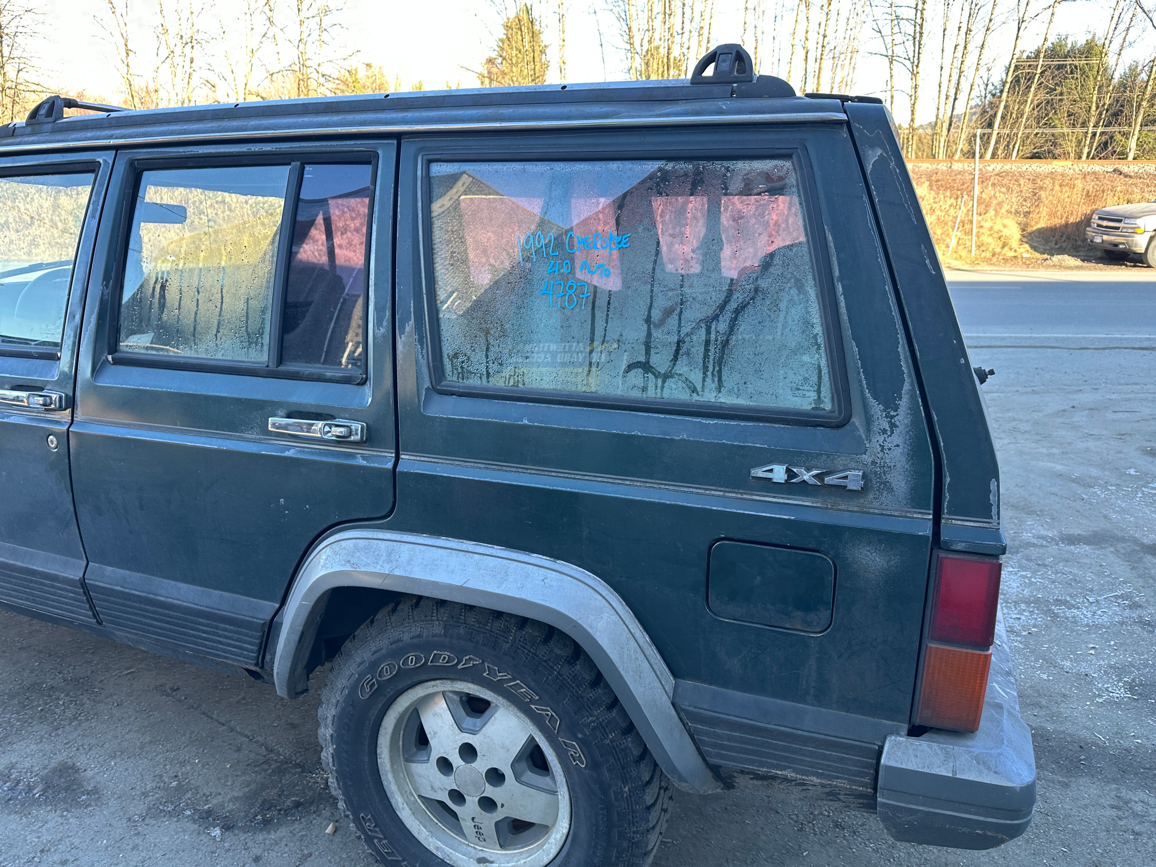 1992 Jeep Cherokee XJ 4.0 – J2505