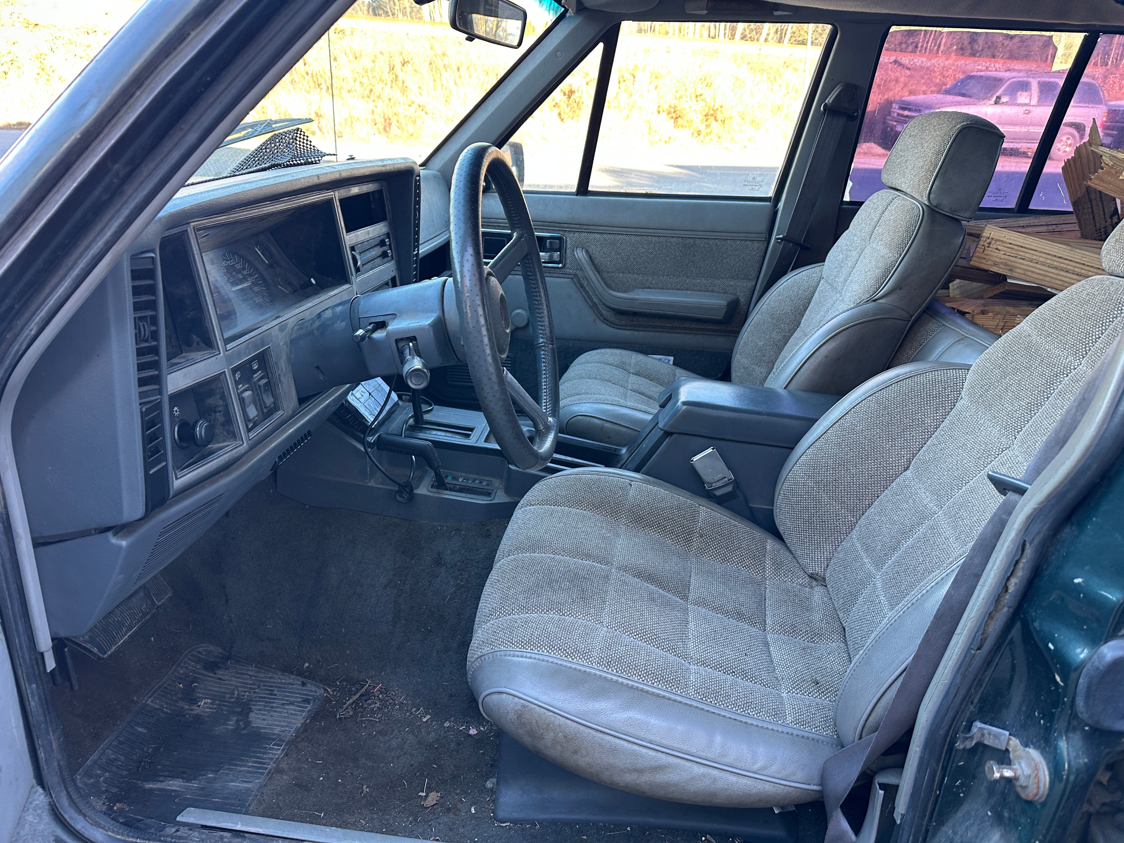 1992 Jeep Cherokee XJ 4.0 – J2505