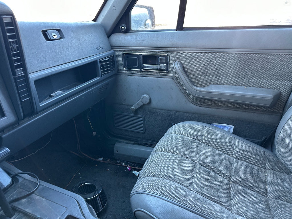 1992 Jeep Cherokee XJ 4.0 – J2505