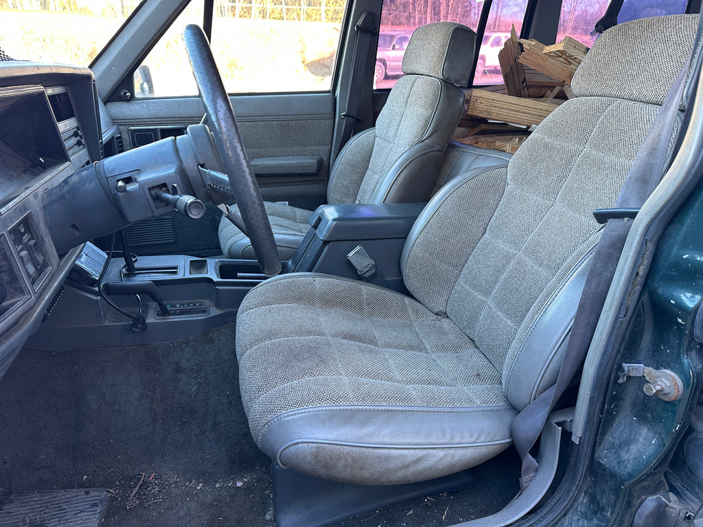 1992 Jeep Cherokee XJ 4.0 – J2505