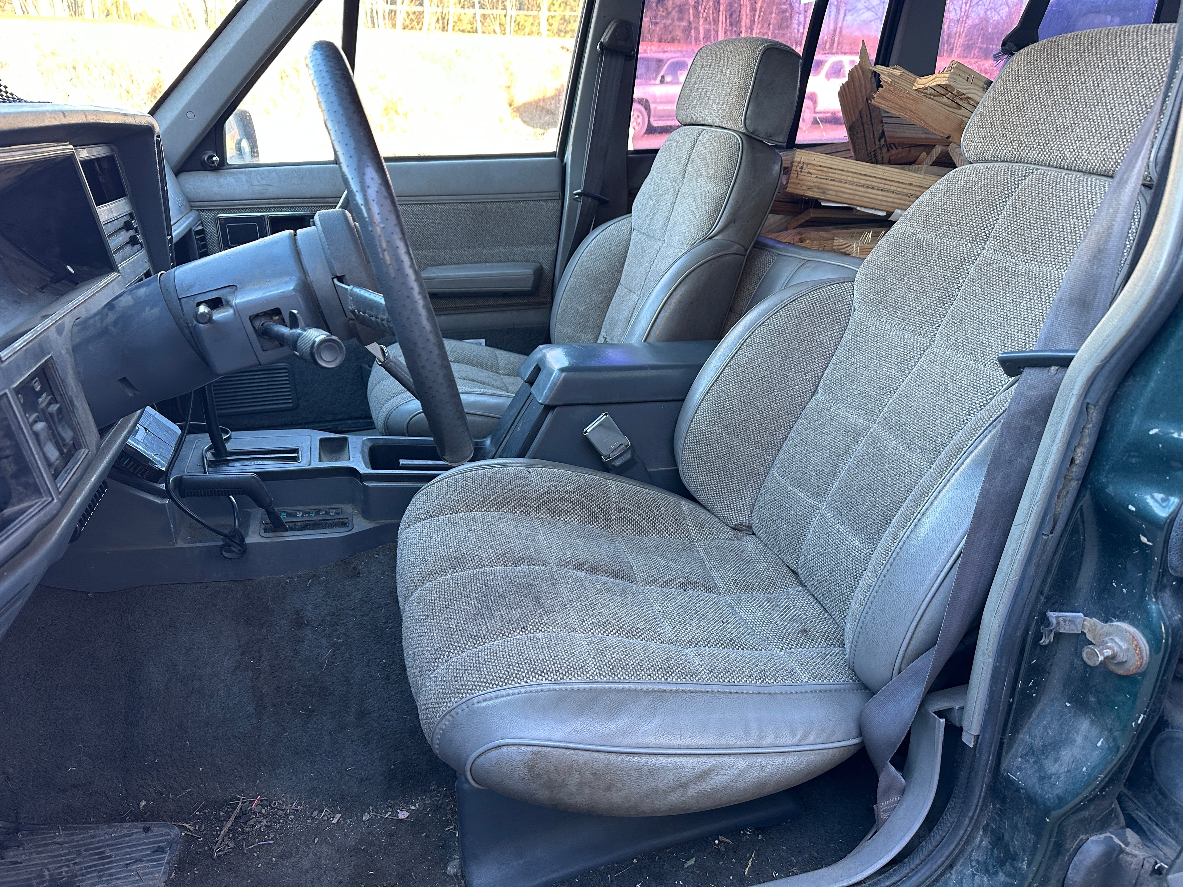 1992 Jeep Cherokee XJ 4.0 – J2505