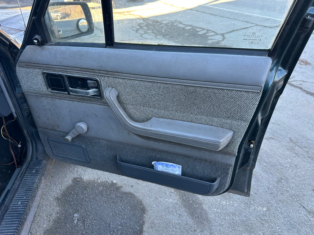 1992 Jeep Cherokee XJ 4.0 – J2505