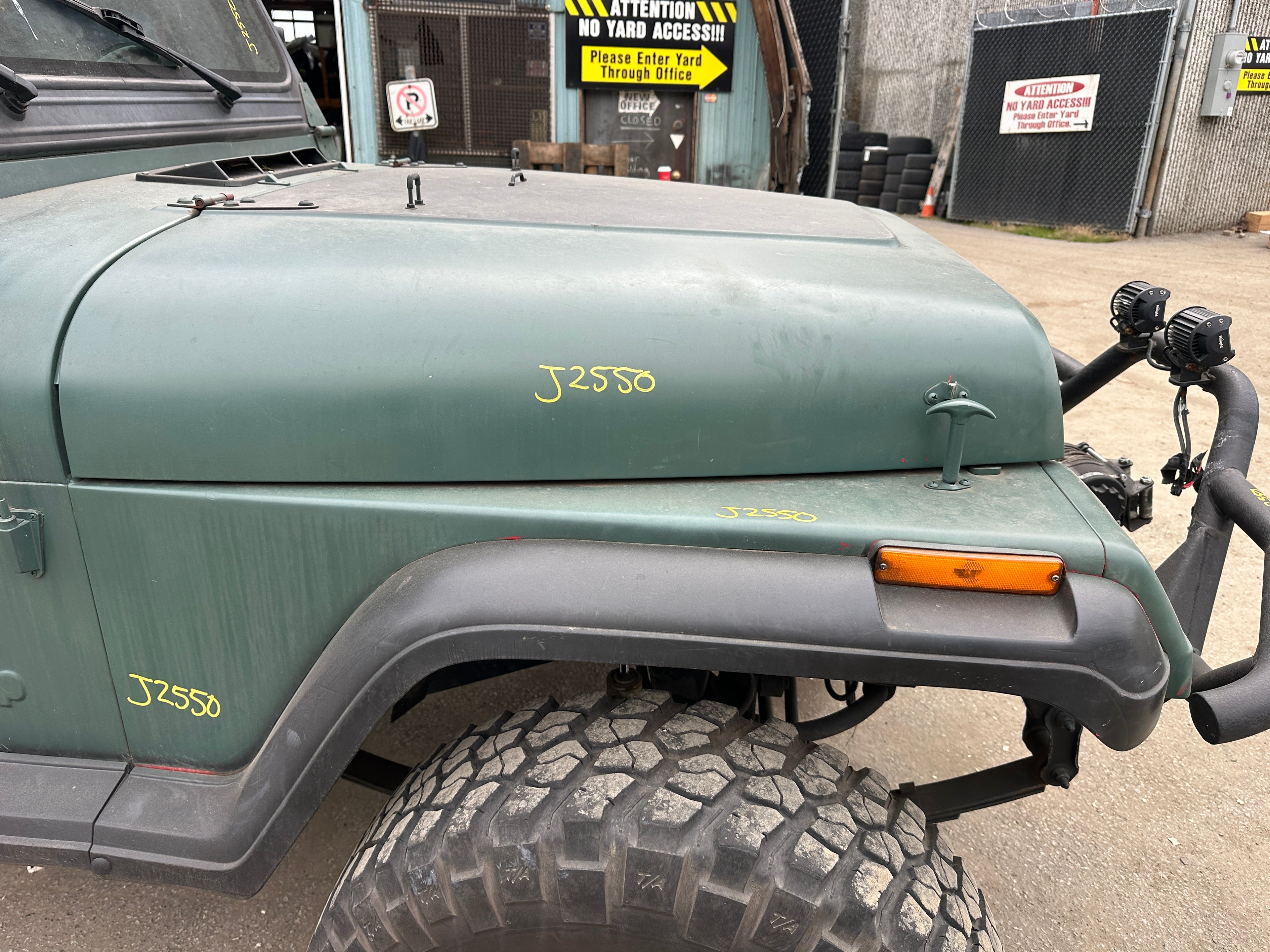 1993 Jeep Wrangler YJ 2.5 – J2550