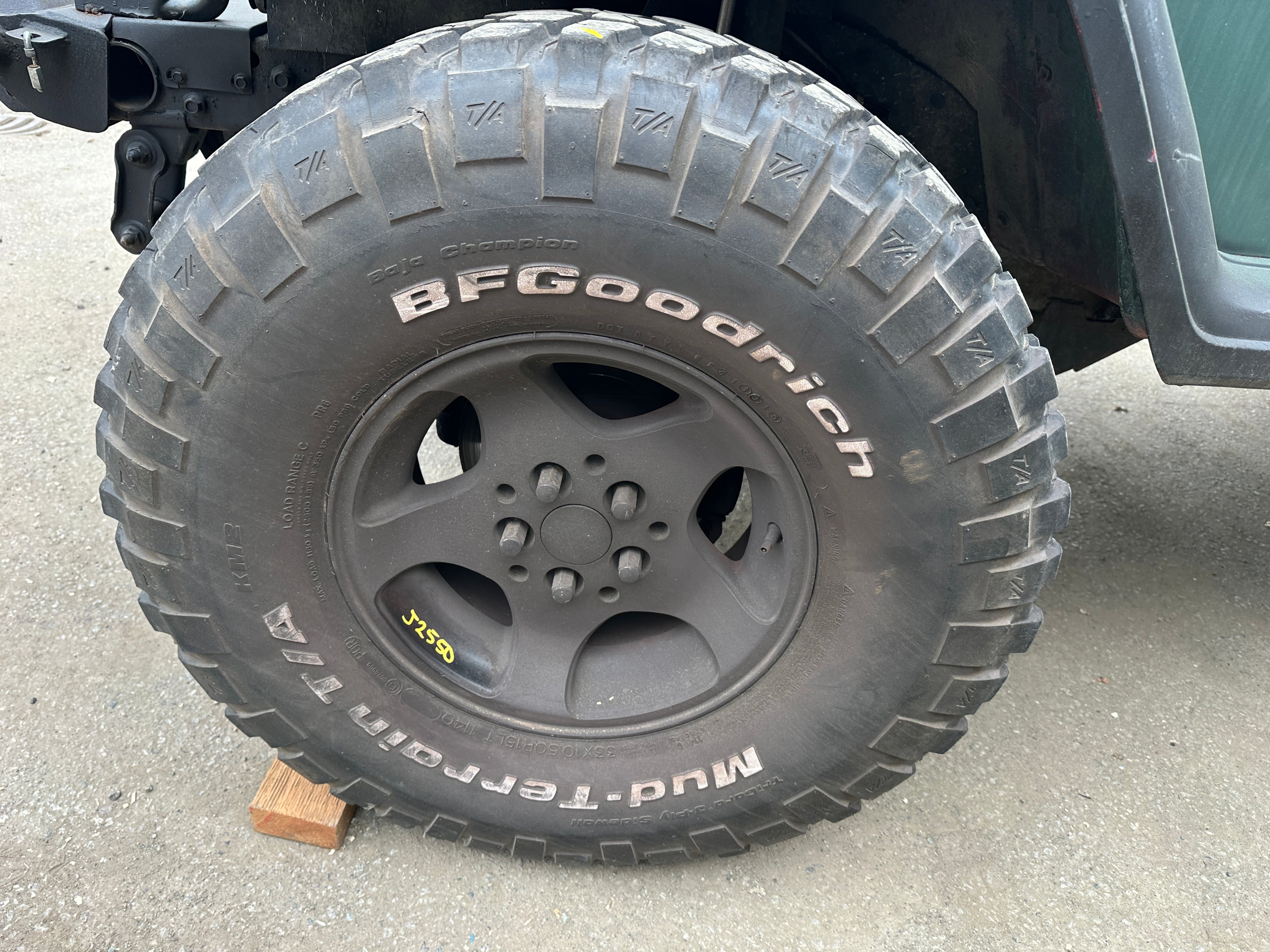 1993 Jeep Wrangler YJ 2.5 – J2550