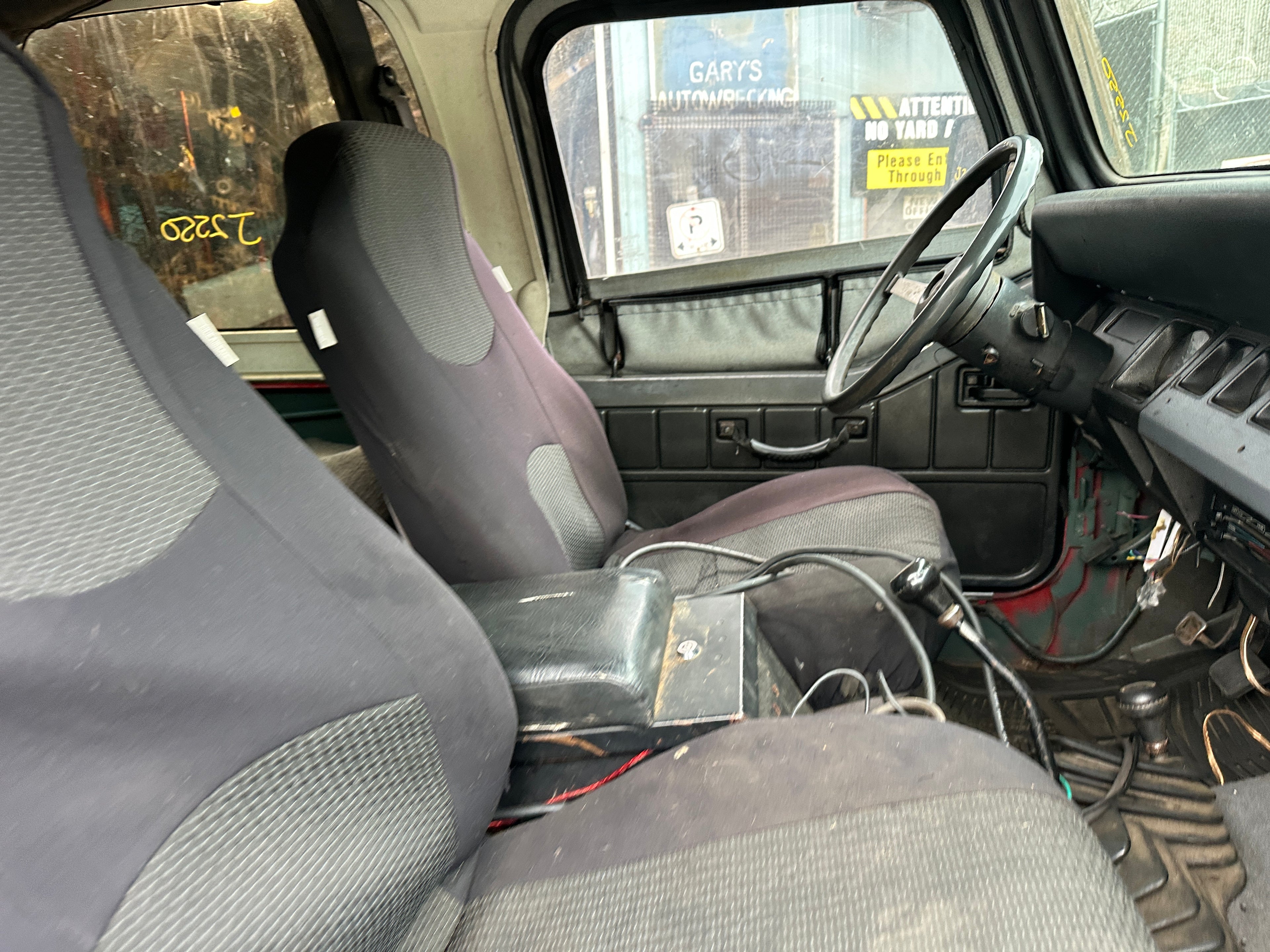 1993 Jeep Wrangler YJ 2.5 – J2550