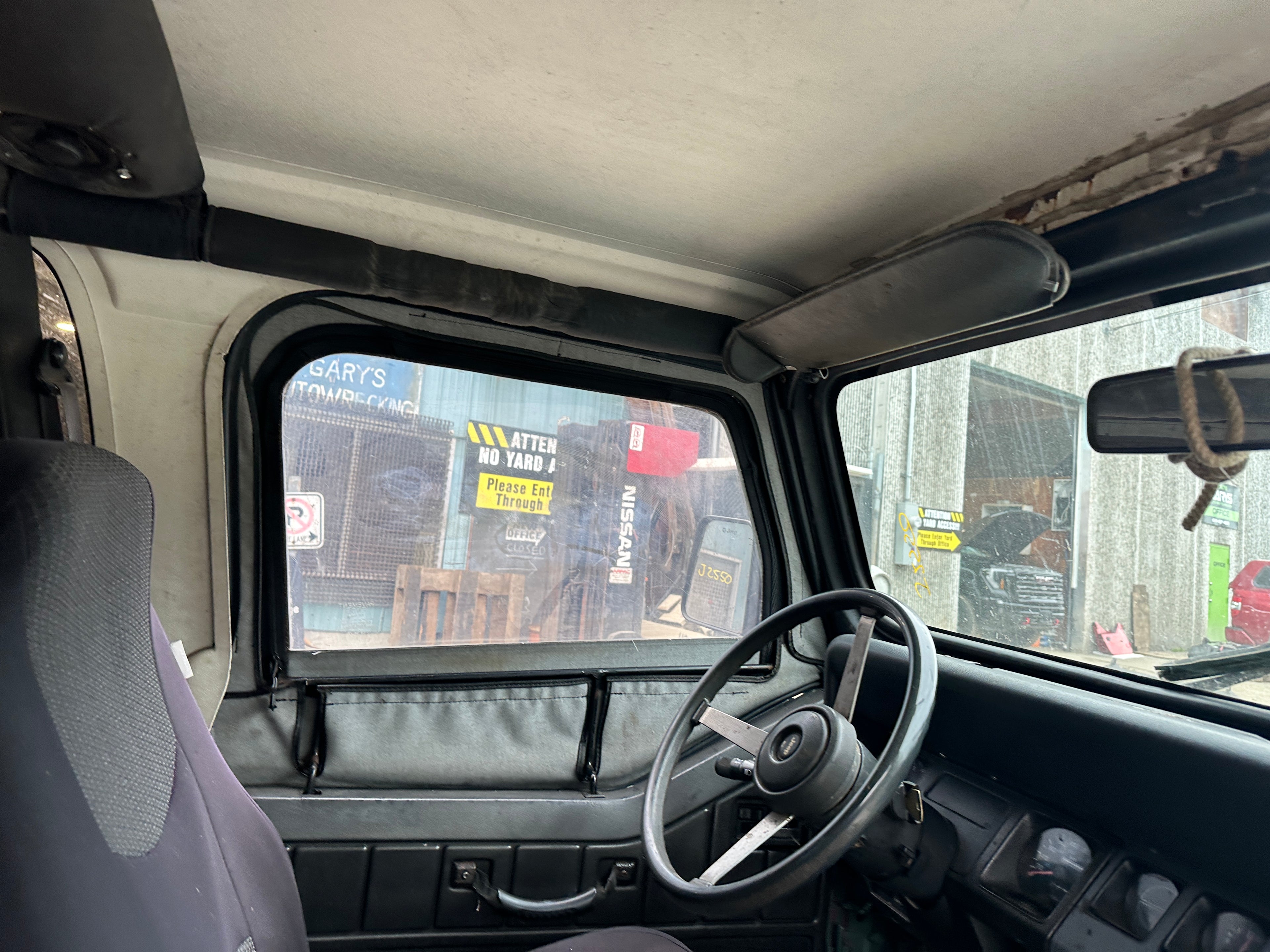 1993 Jeep Wrangler YJ 2.5 – J2550