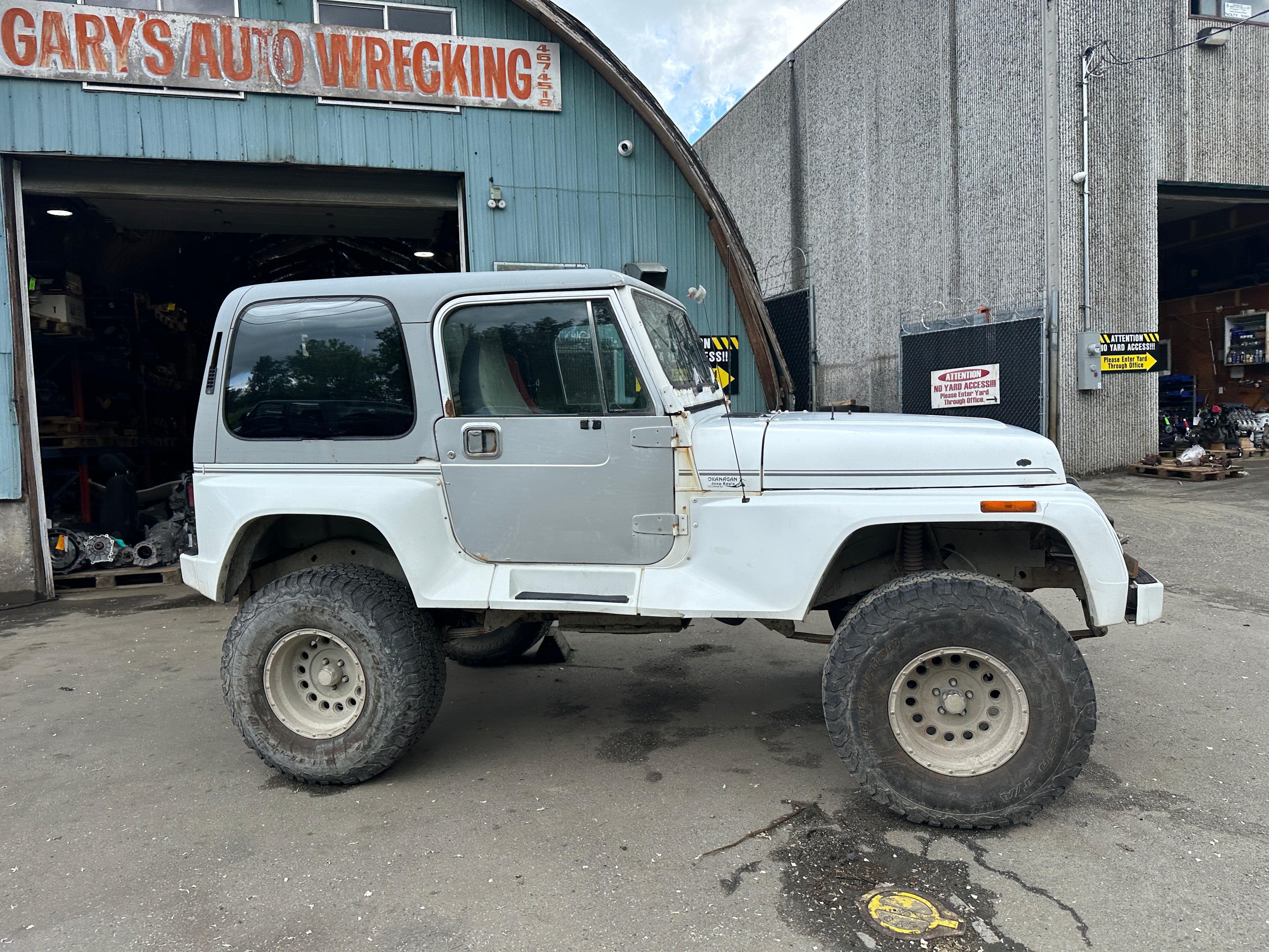 1992 Jeep Wrangler YJ – J2527