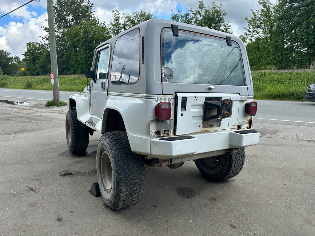 1992 Jeep Wrangler YJ – J2527