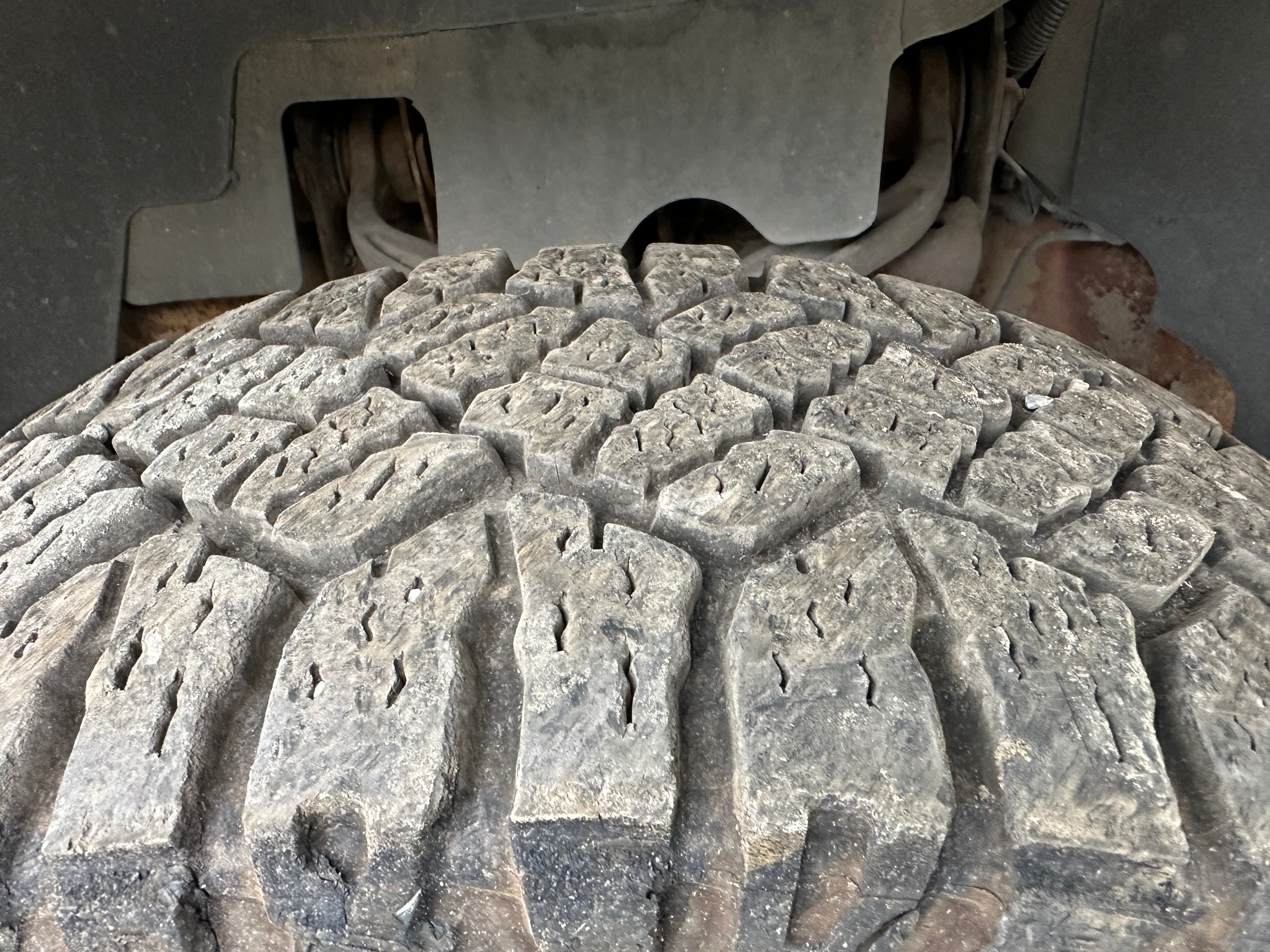 2012 GMC Sierra K3500 SLE 6.6 LML Duramax – G2526