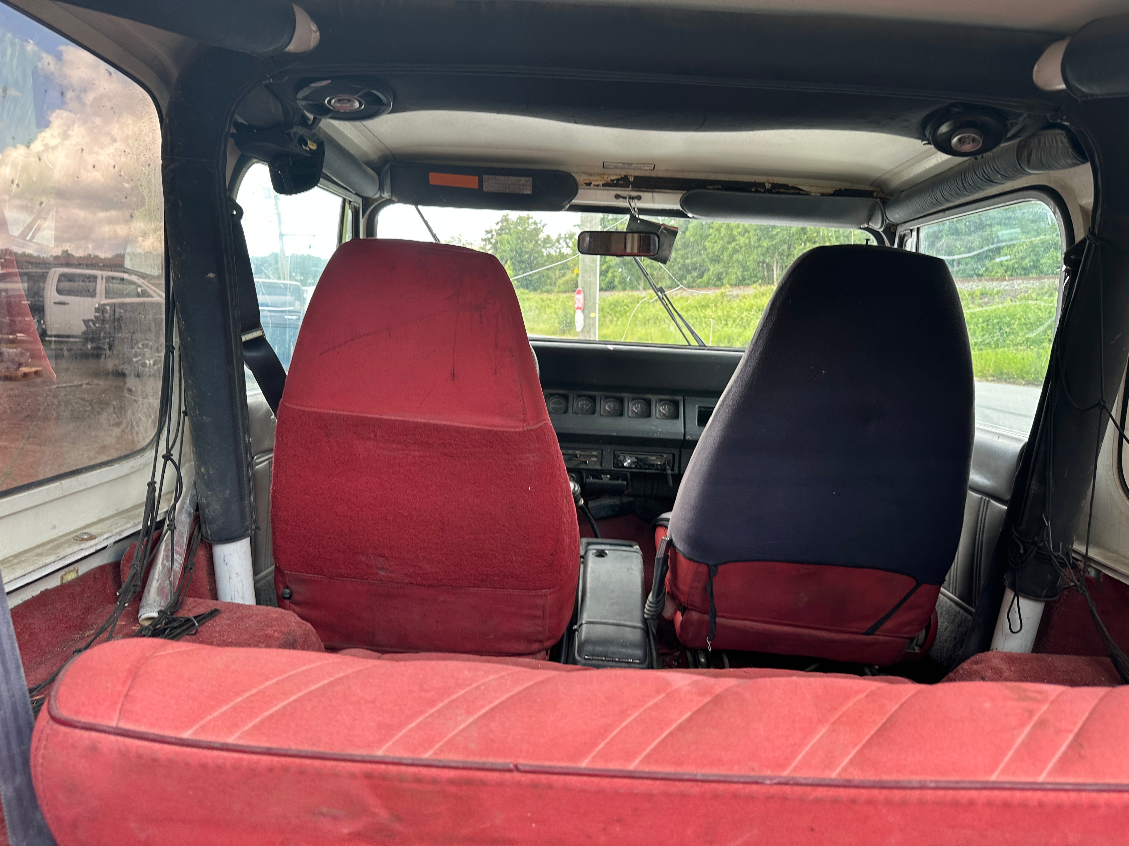 1992 Jeep Wrangler YJ – J2527