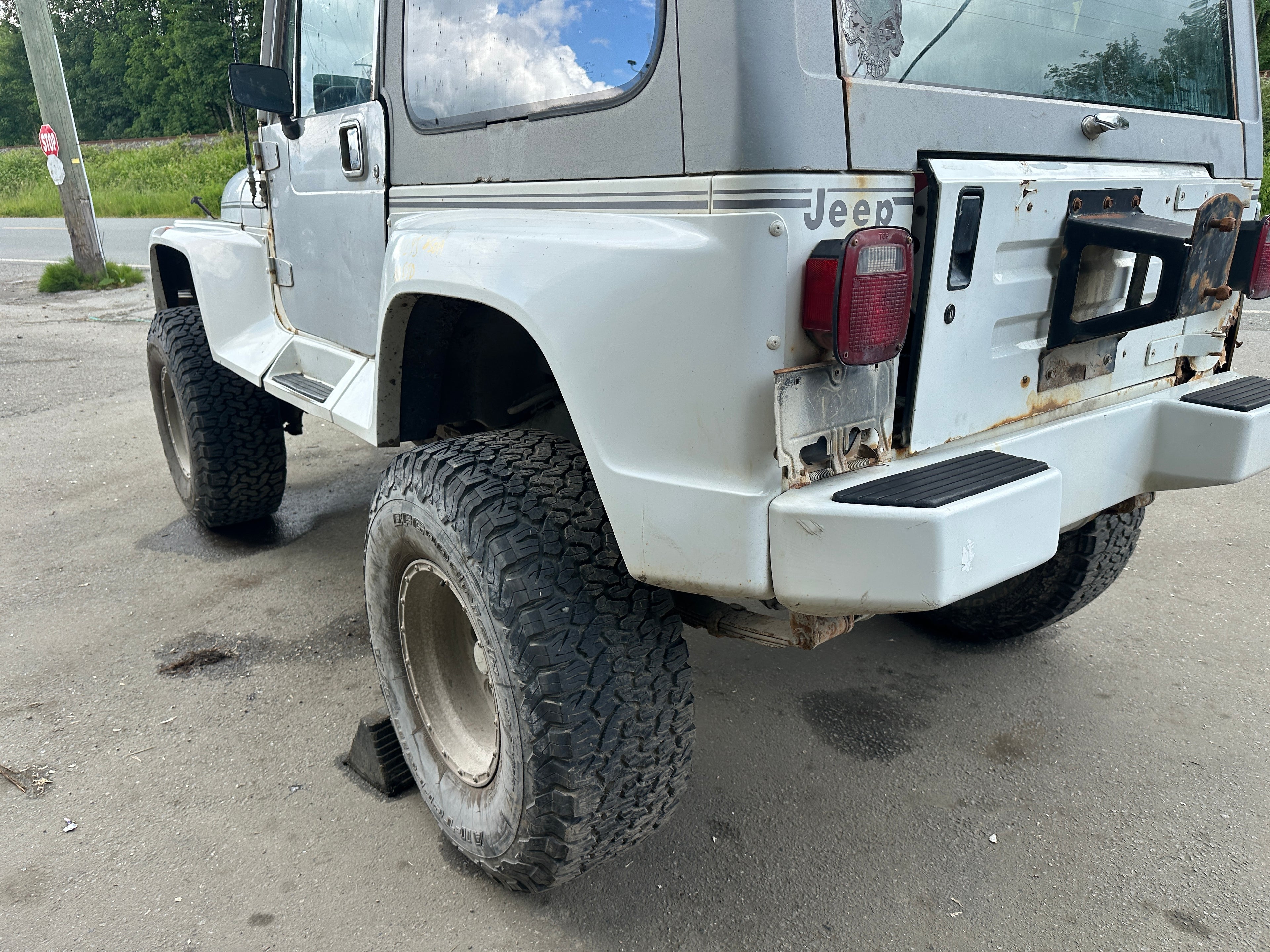 1992 Jeep Wrangler YJ – J2527