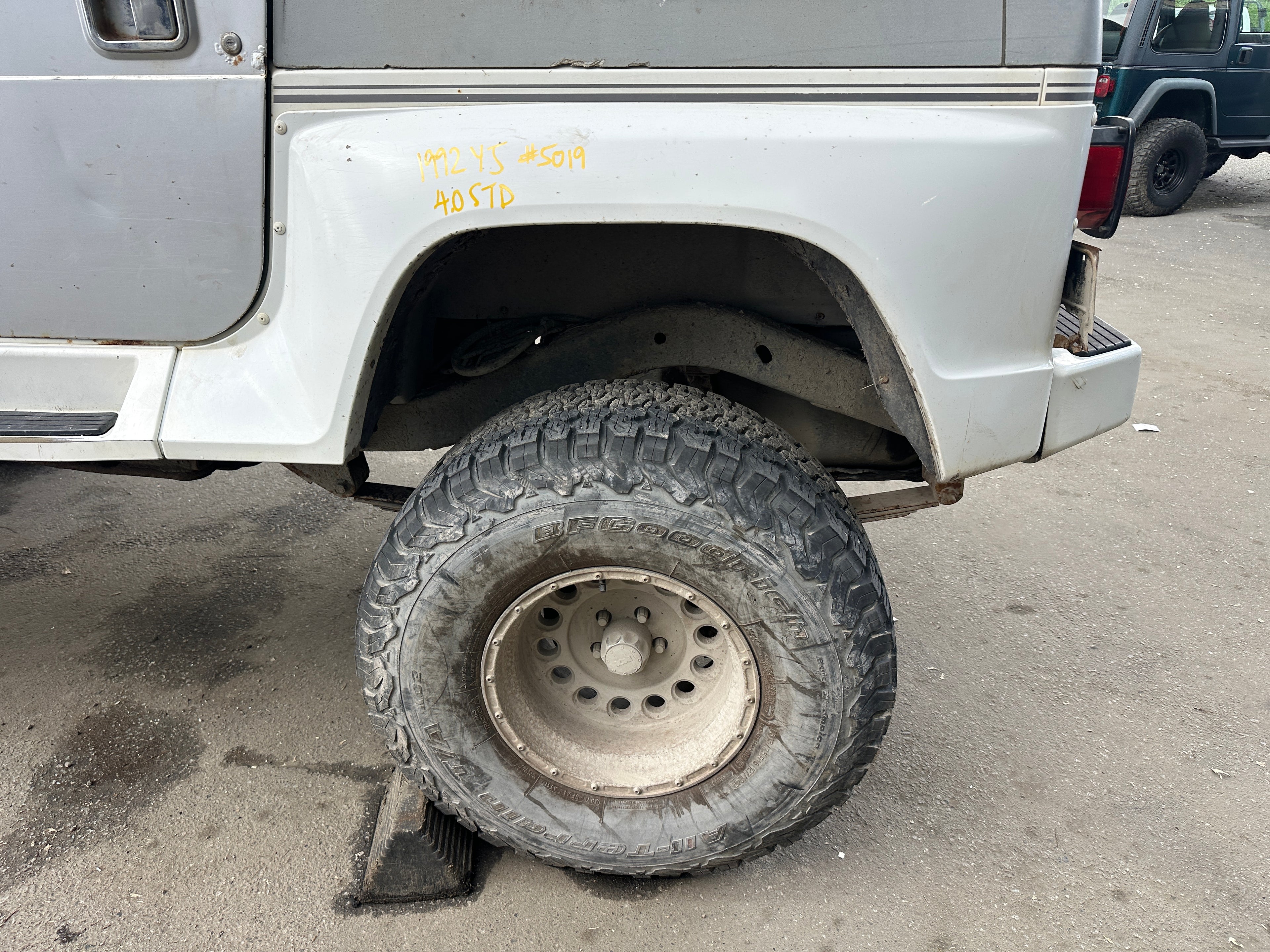 1992 Jeep Wrangler YJ – J2527