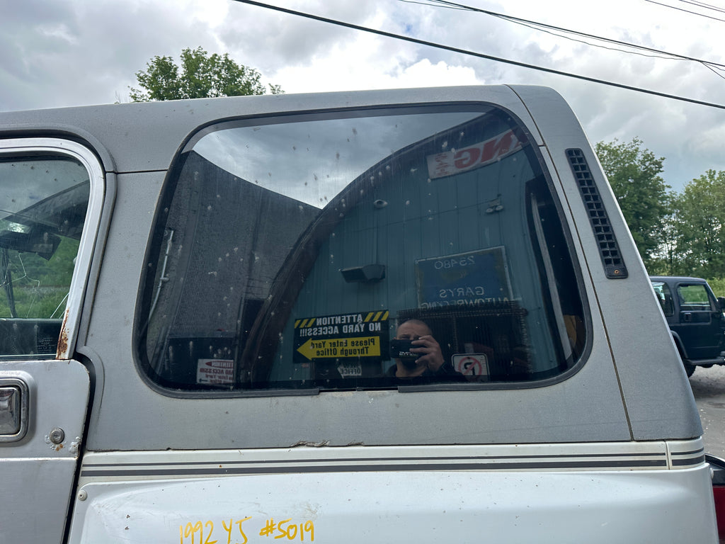 1992 Jeep Wrangler YJ – J2527