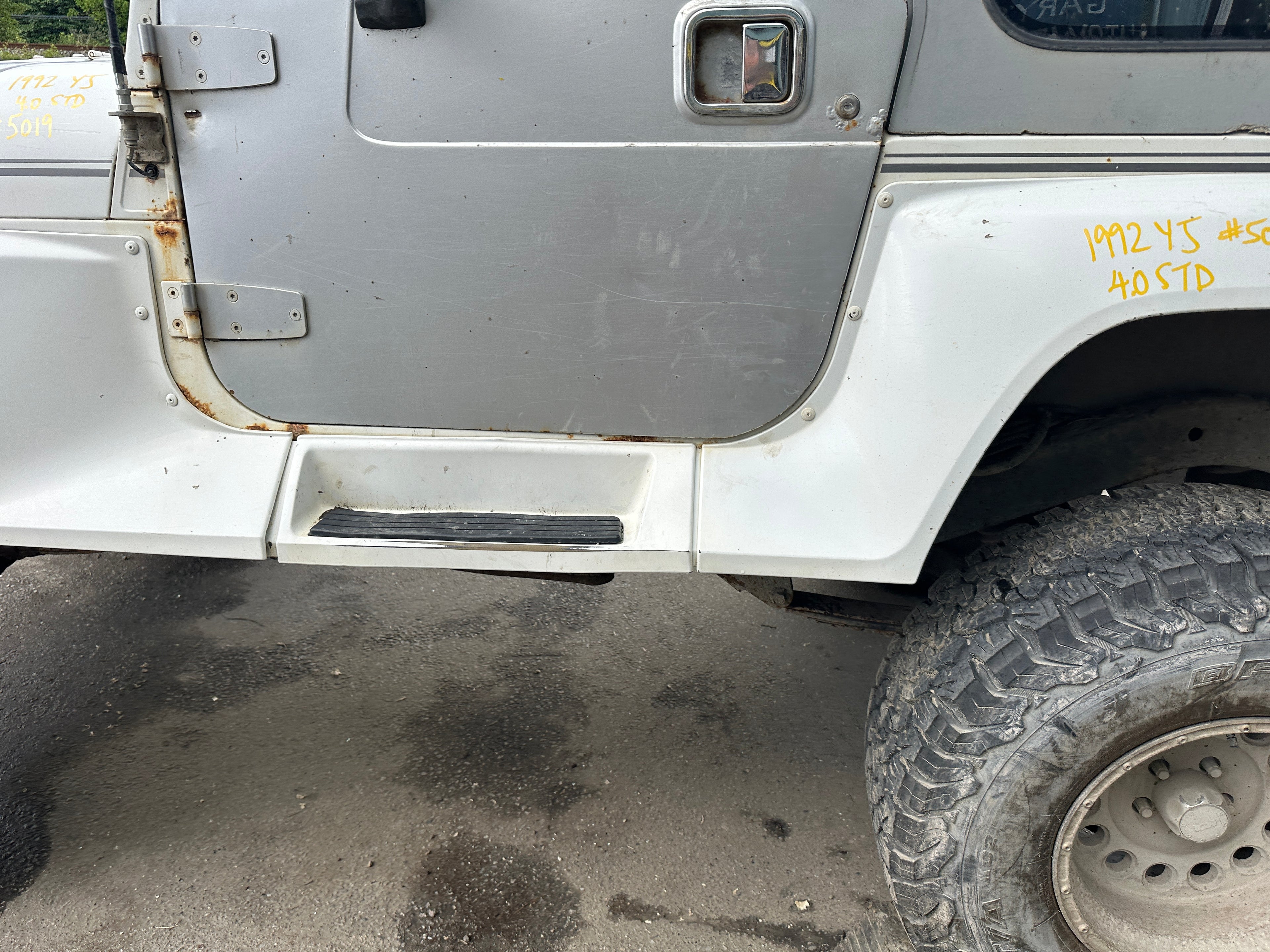 1992 Jeep Wrangler YJ – J2527